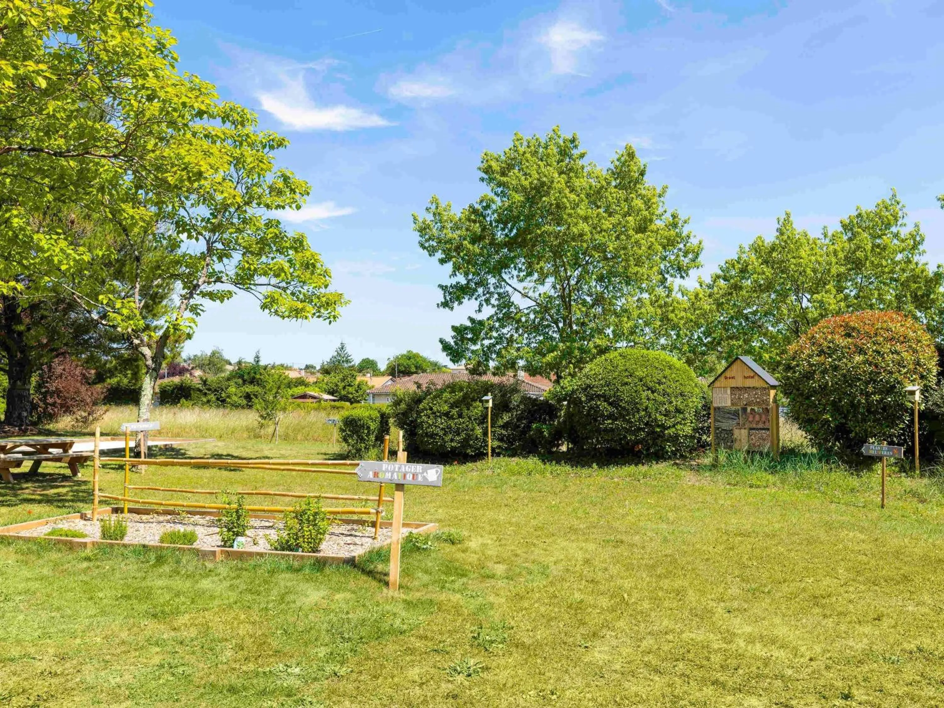 Other in greet hôtel Angoulême