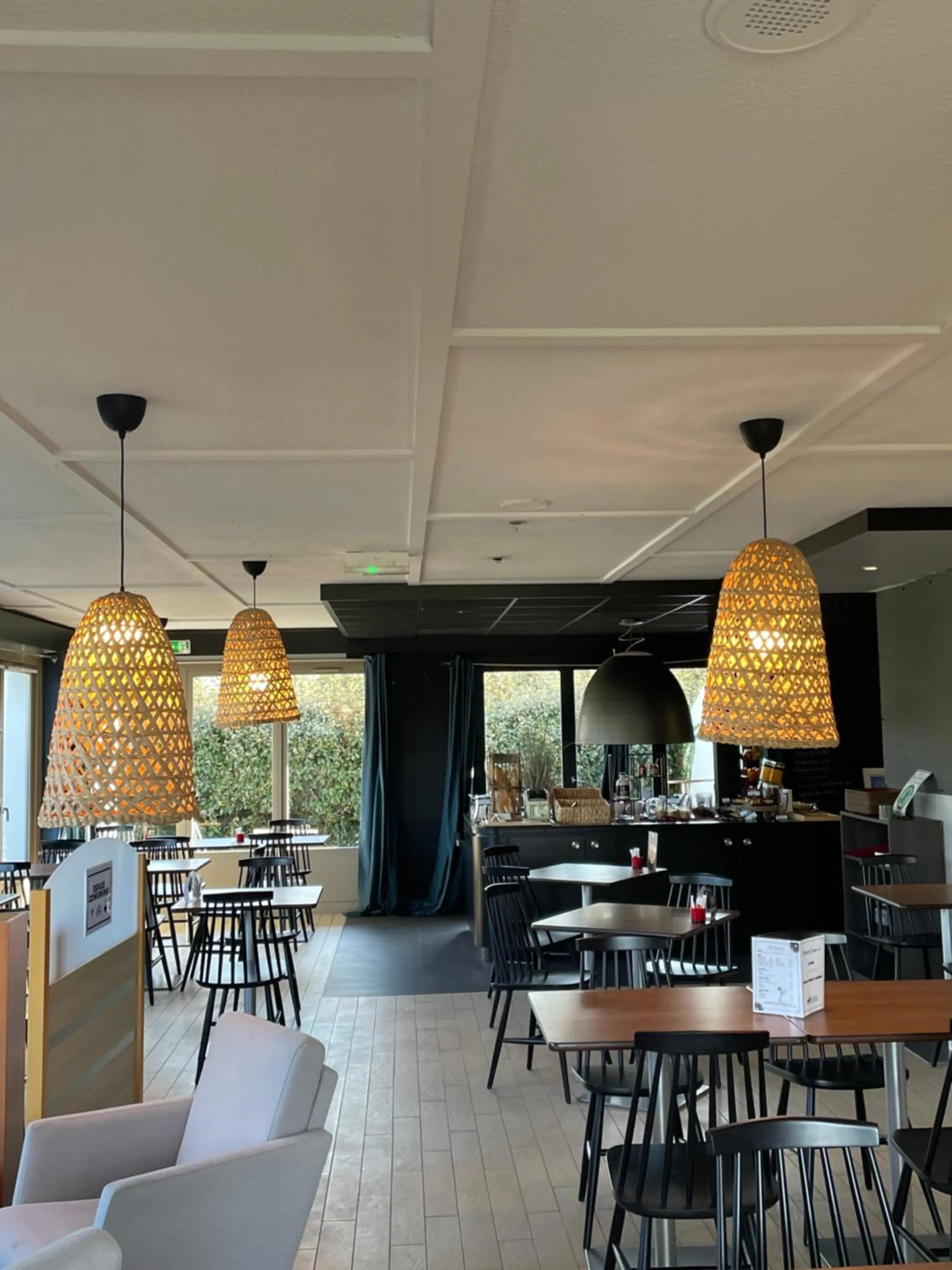 Restaurant/places to eat in Brit Hotel Quimper Sud