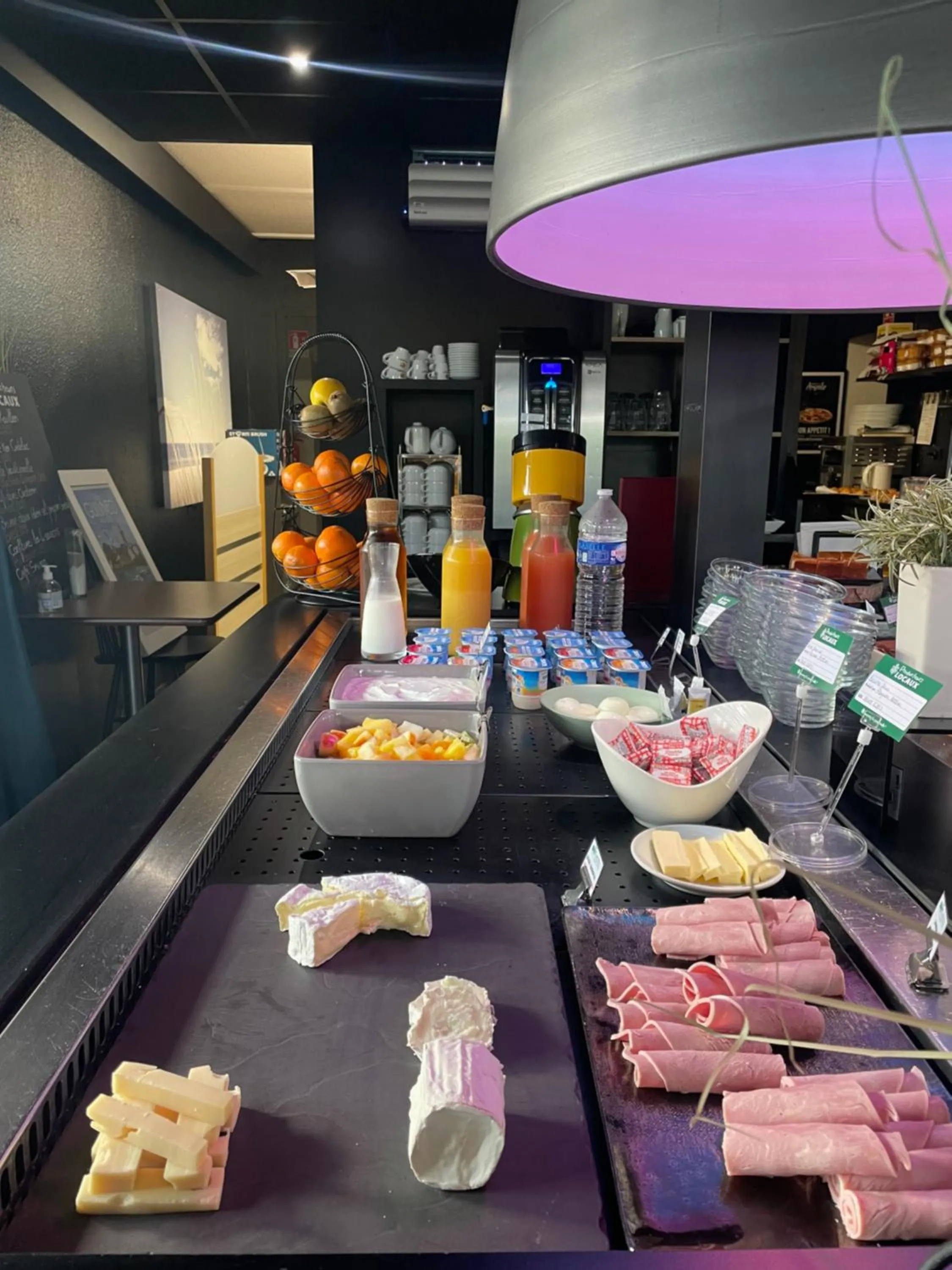 Breakfast in Brit Hotel Quimper Sud