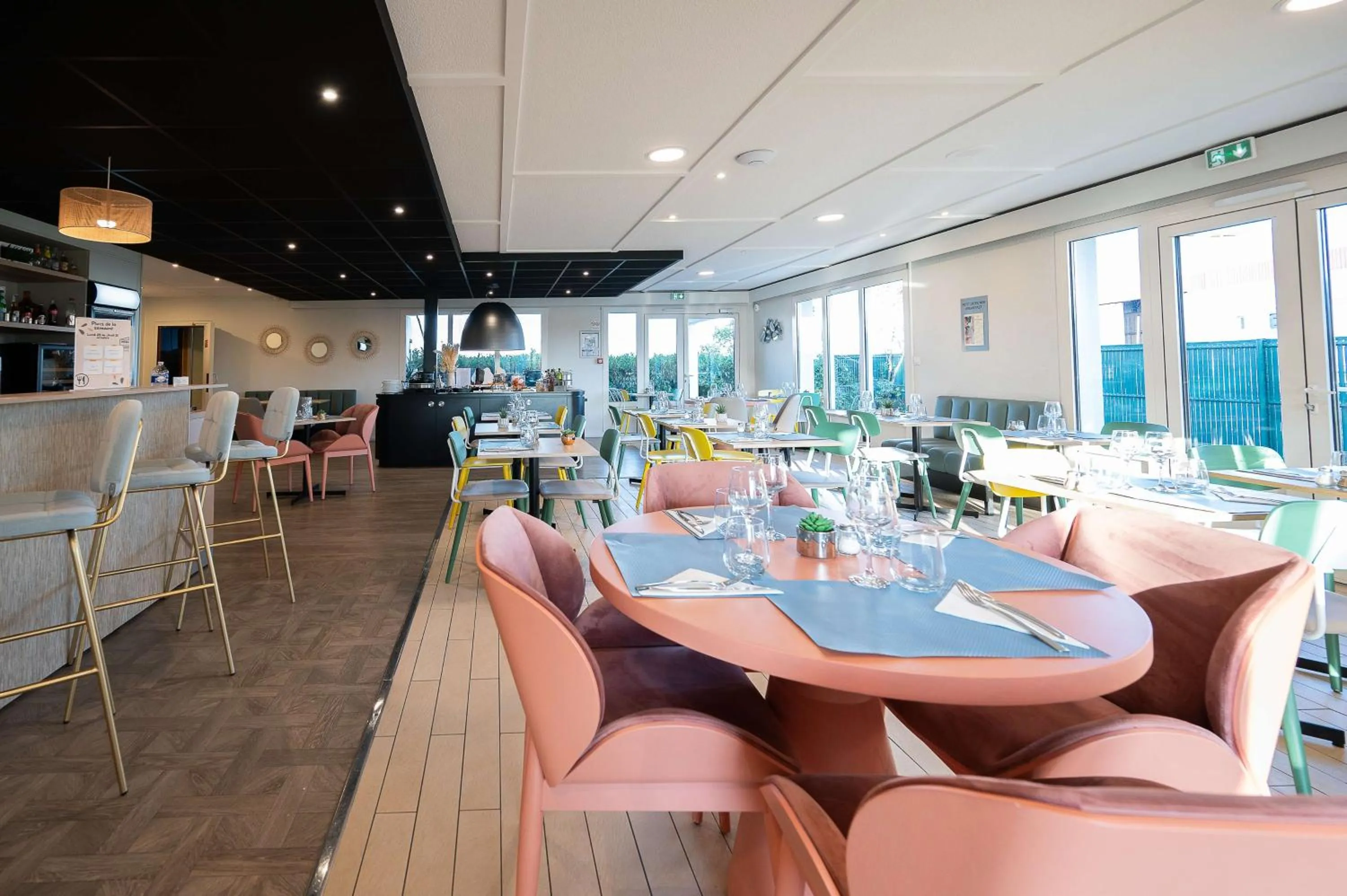 Restaurant/places to eat in Sure Hotel by Best Western Rochefort-sur-Mer