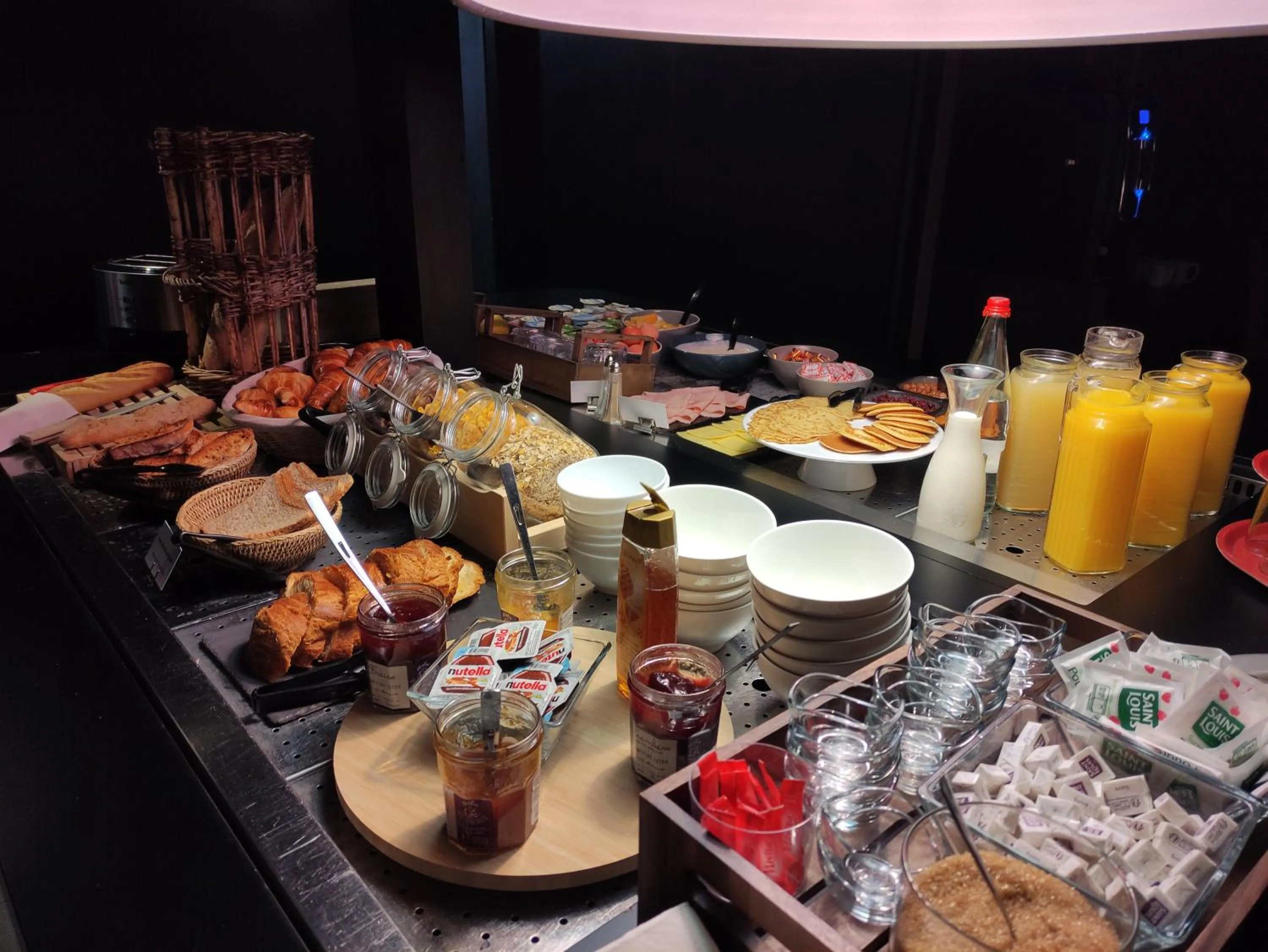 Buffet breakfast in Campanile Sablé-Sur-Sarthe Vion