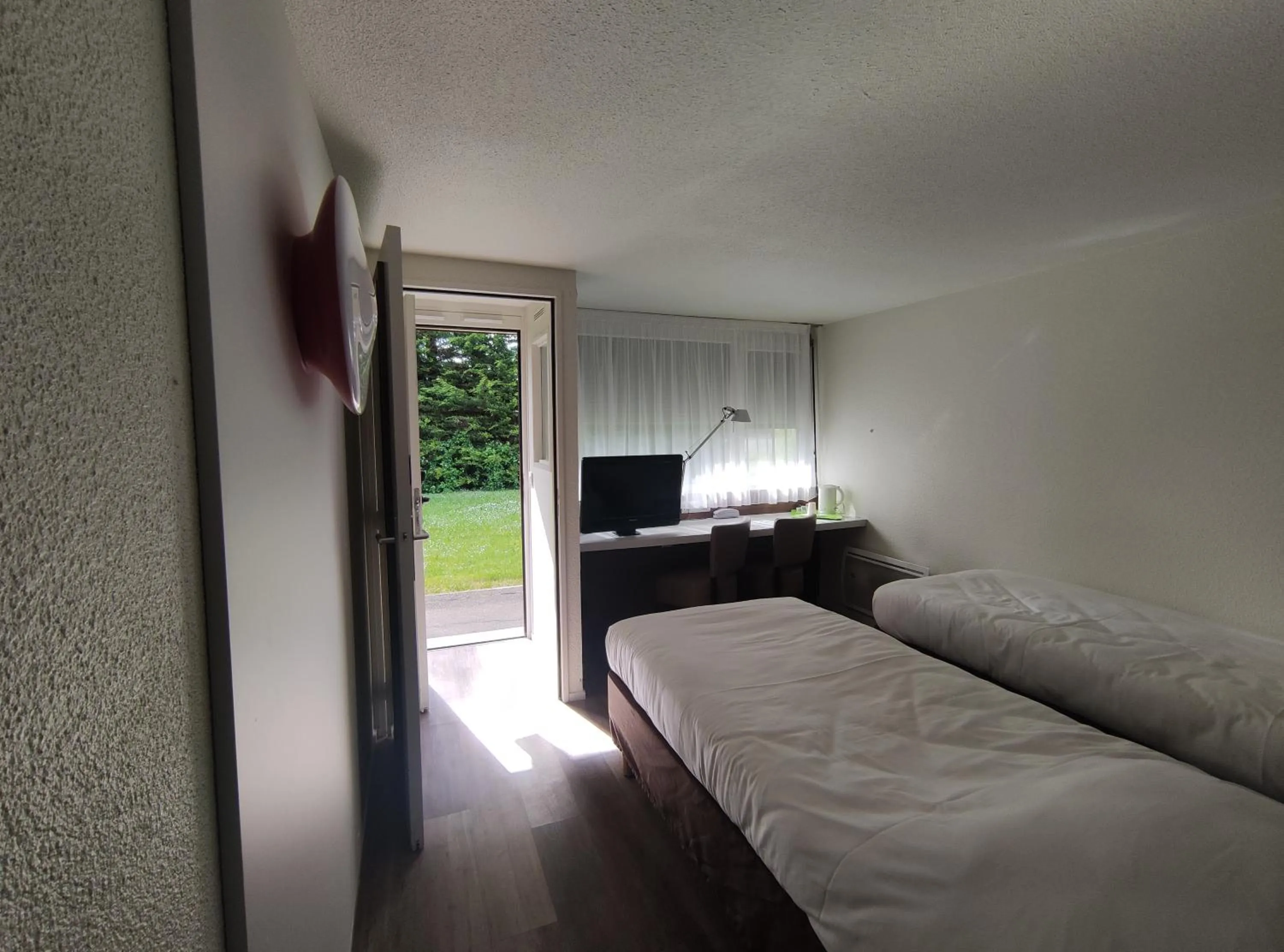 Bedroom, Bed in Campanile Sablé-Sur-Sarthe Vion