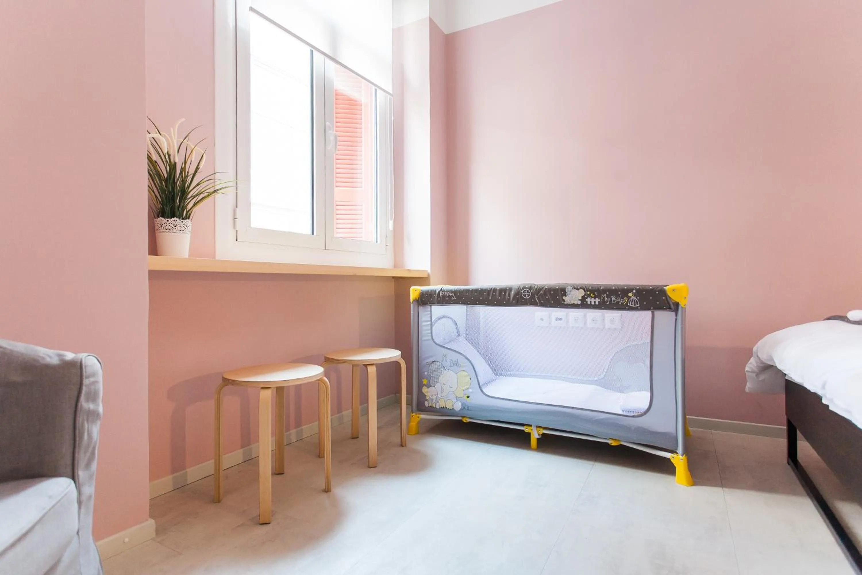 Bedroom, Bed in Karitsi Place