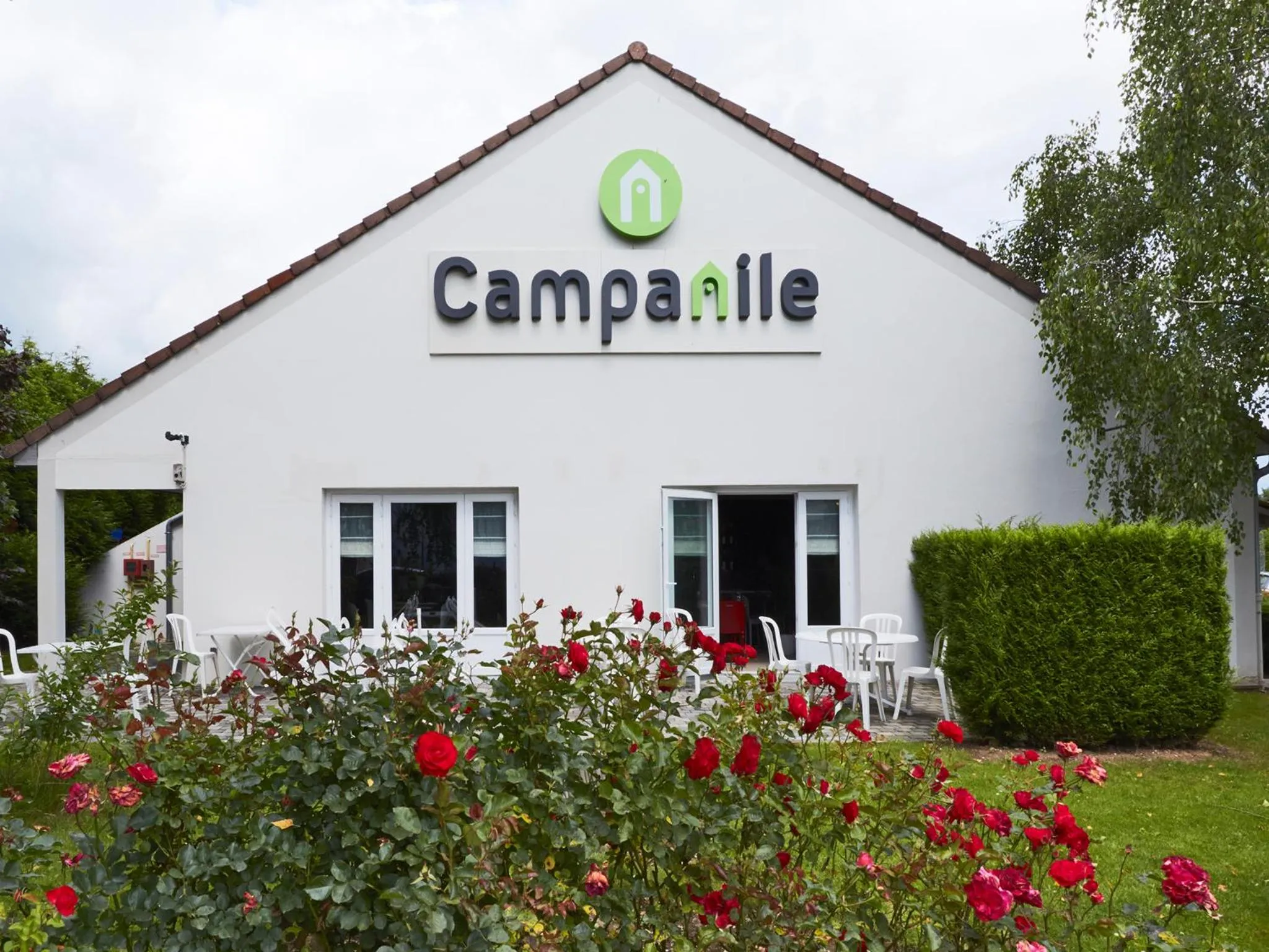 Facade/entrance in Campanile Saint-Malo ~ Saint-Jouan-Des-Guerets