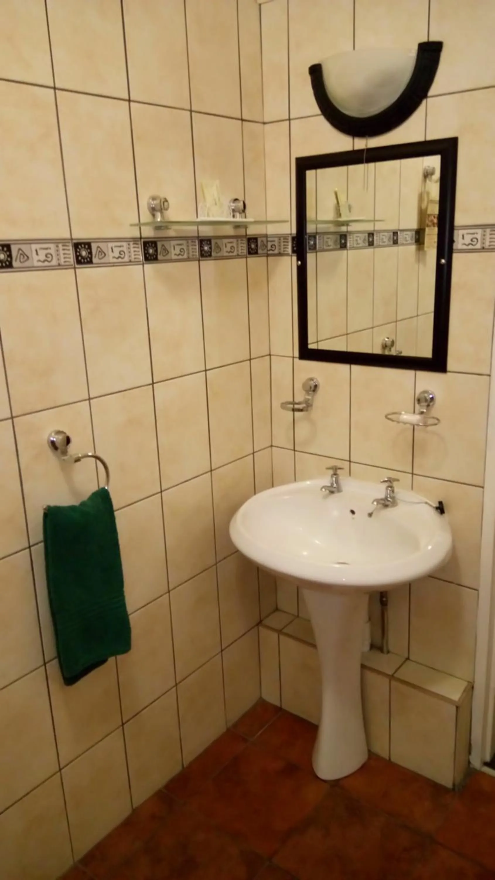 Bathroom in Royal Hotel Ladysmith