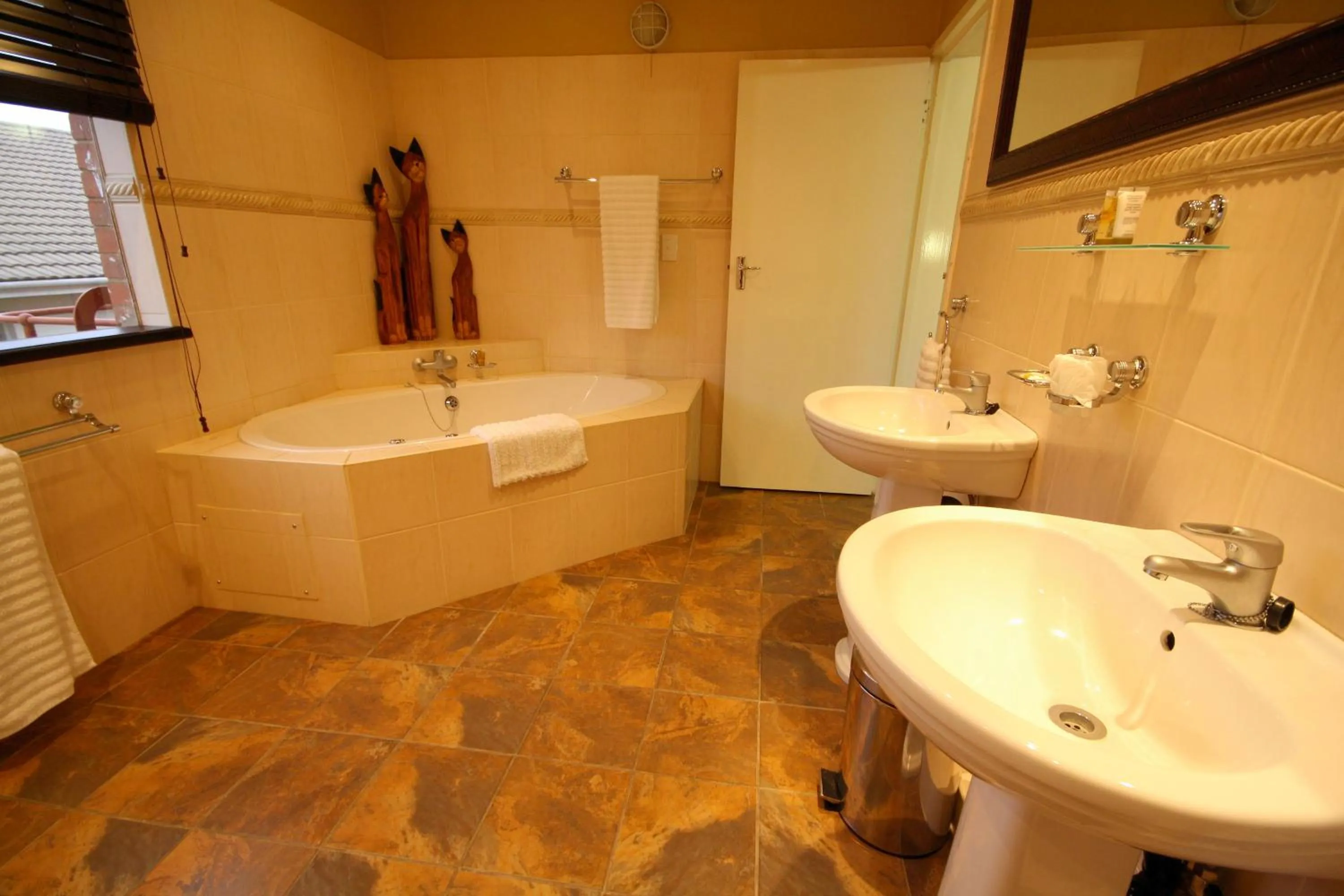 Hot Tub in Royal Hotel Ladysmith