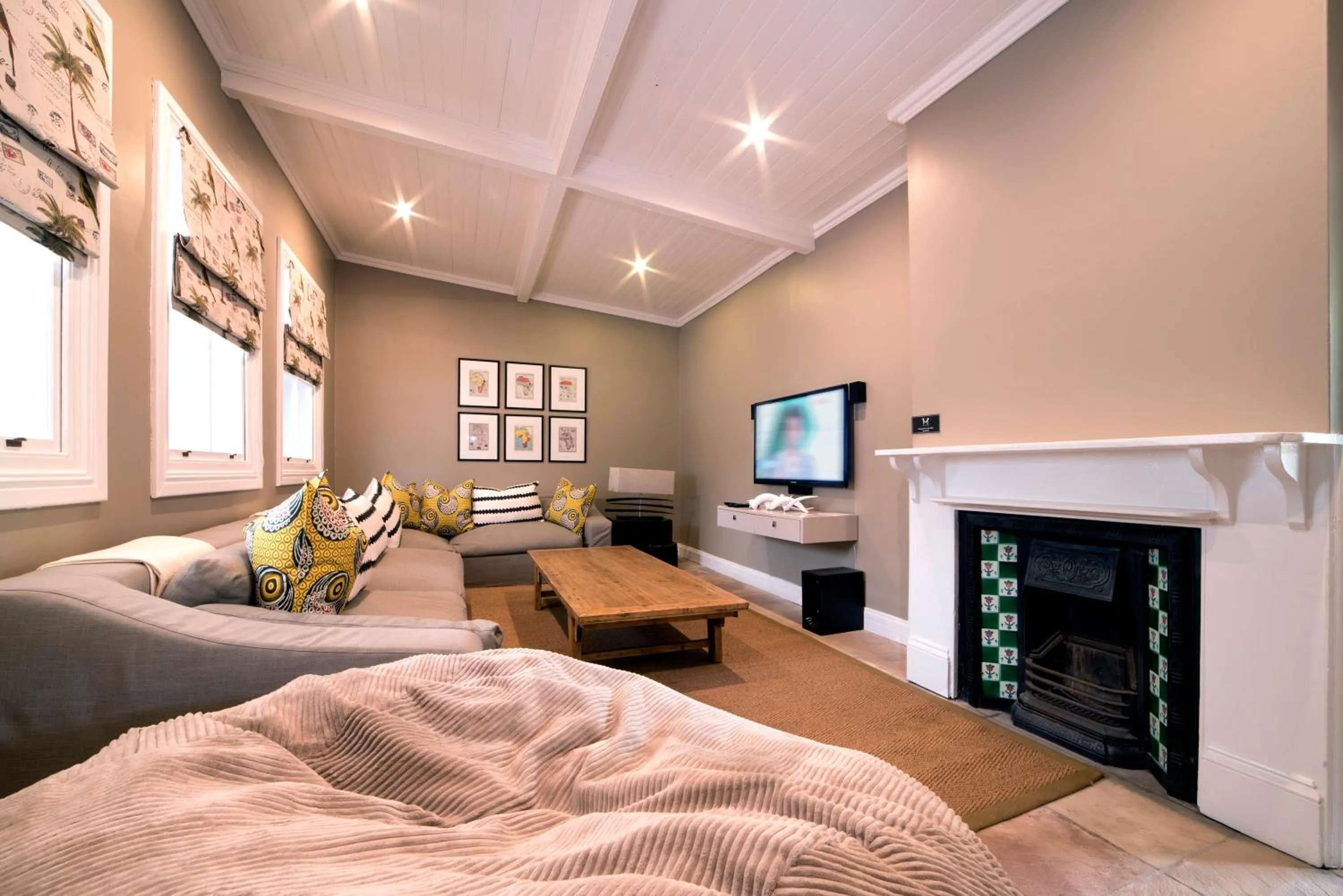 TV and multimedia, Bed in The Milner by The Oyster Collection