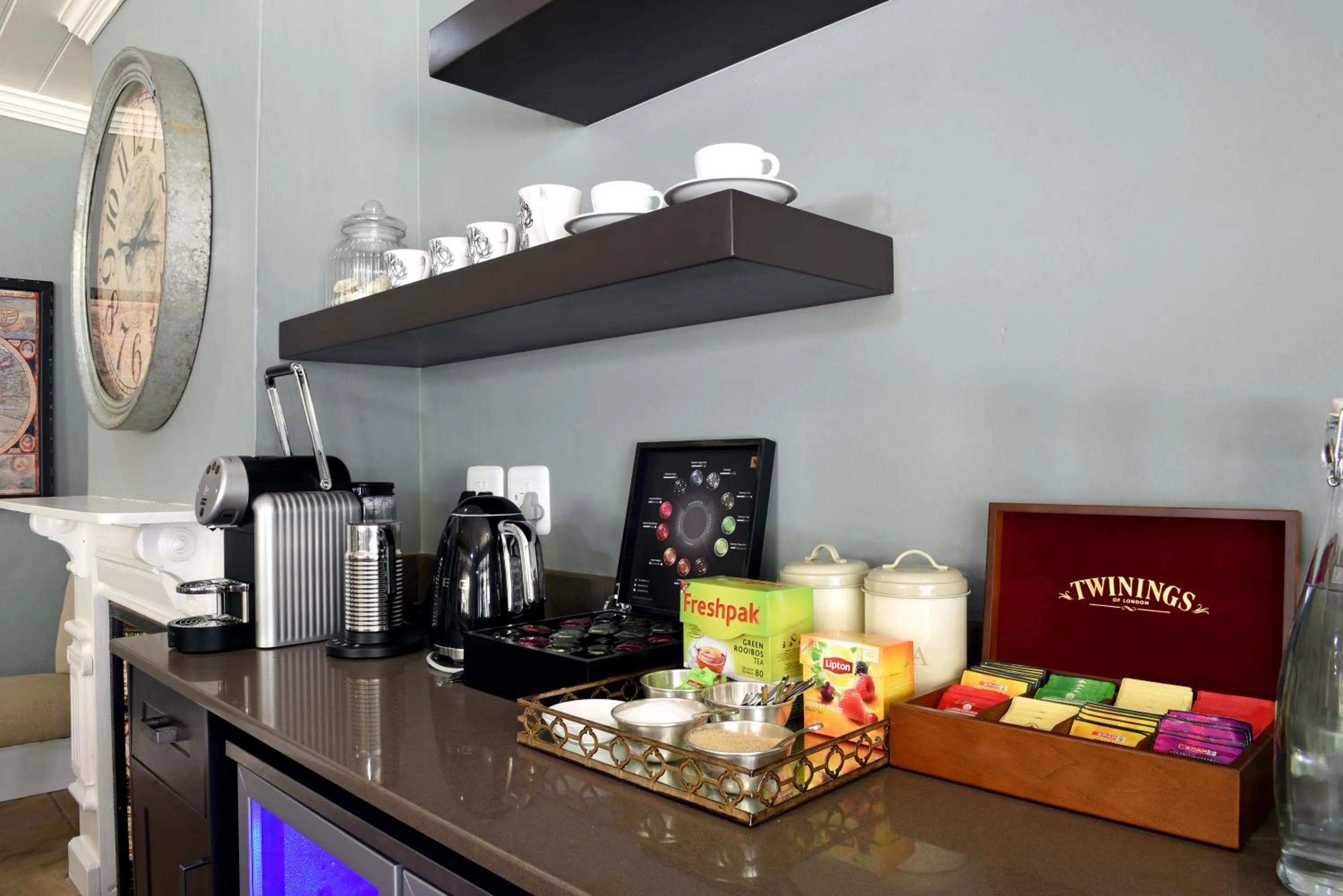 Coffee/tea facilities in The Milner by The Oyster Collection