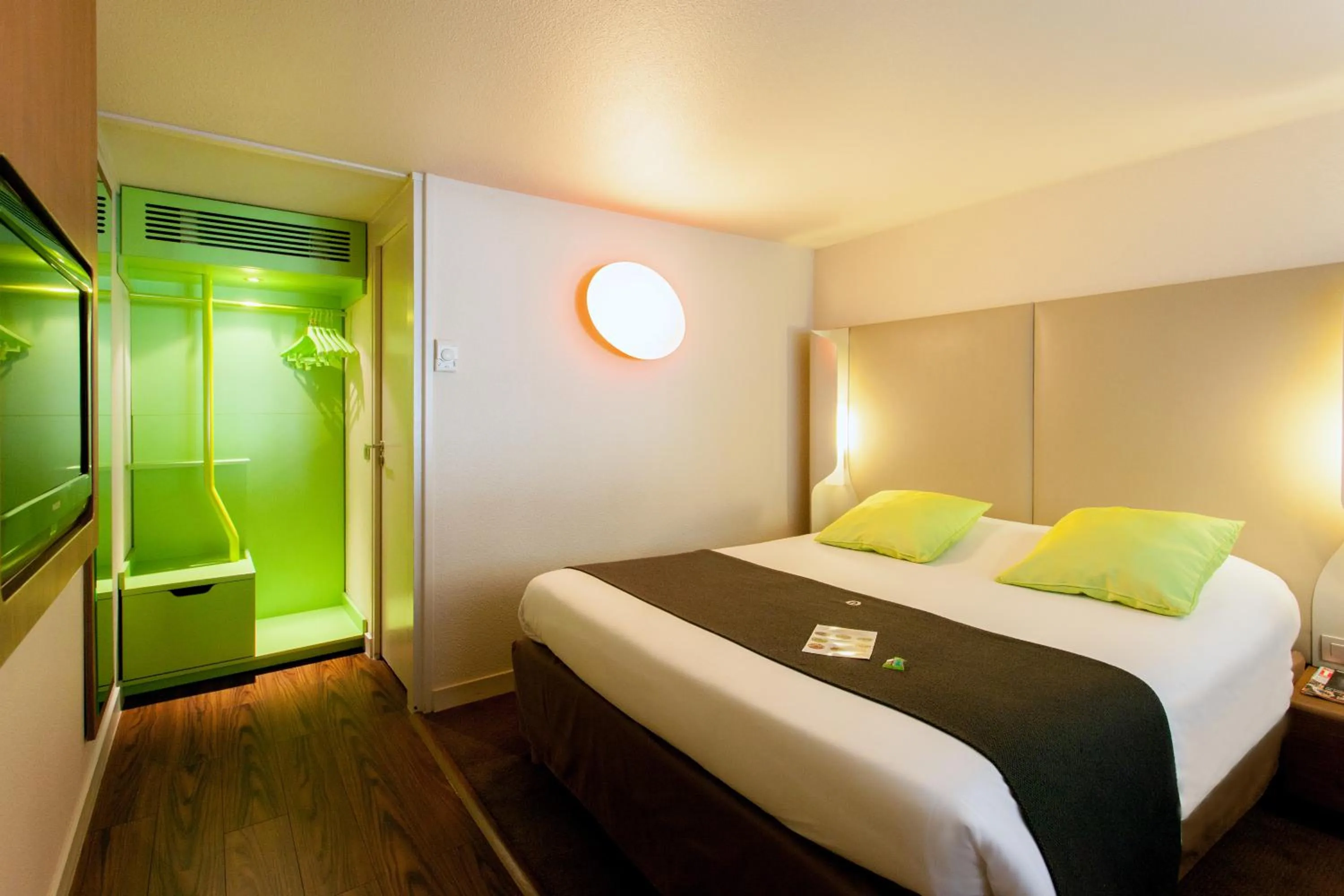 Bed in Campanile Tours Sud ~ Joué-Les-Tours