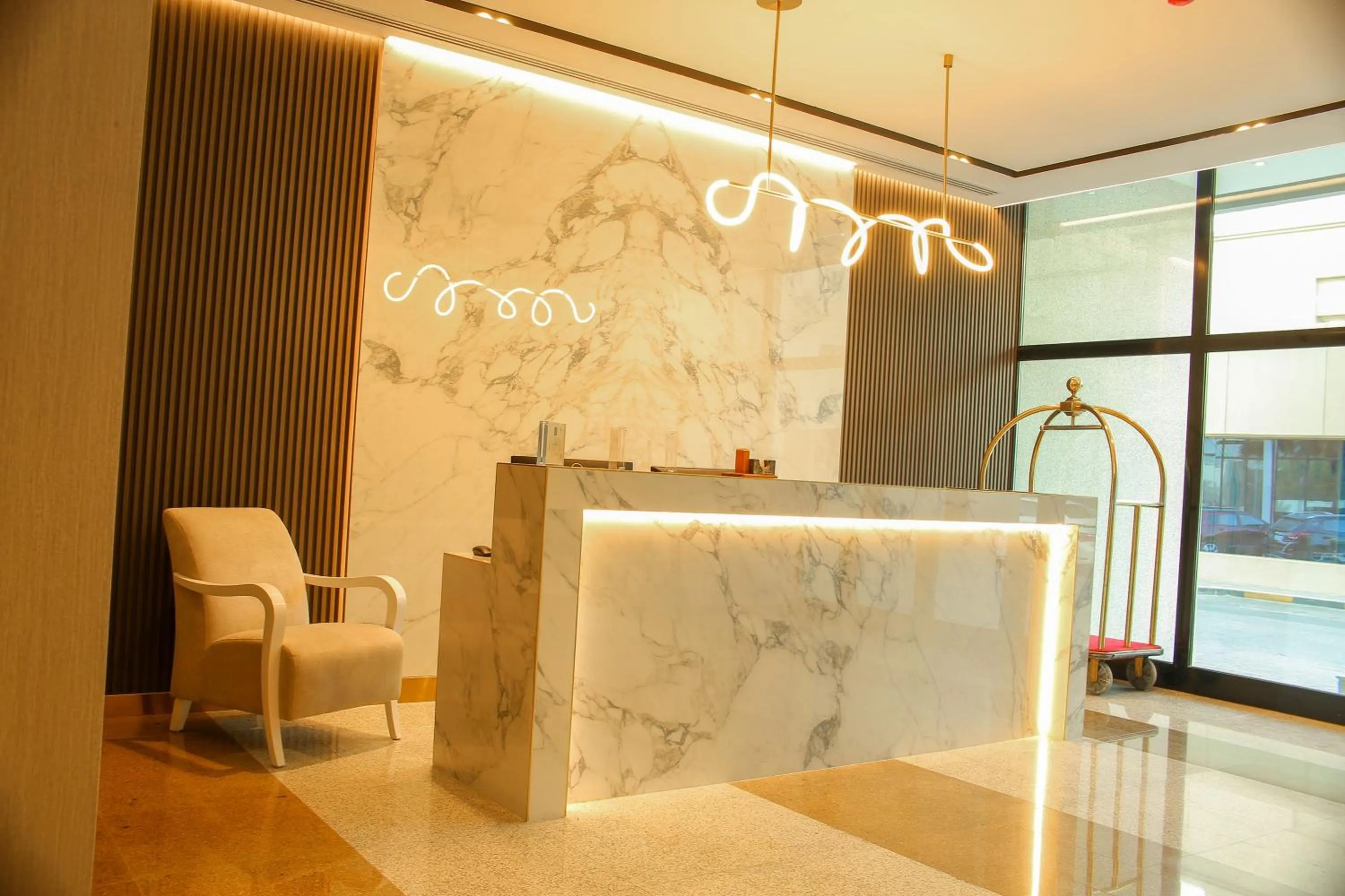 Lobby or reception in Infinity Tower Suites WLL