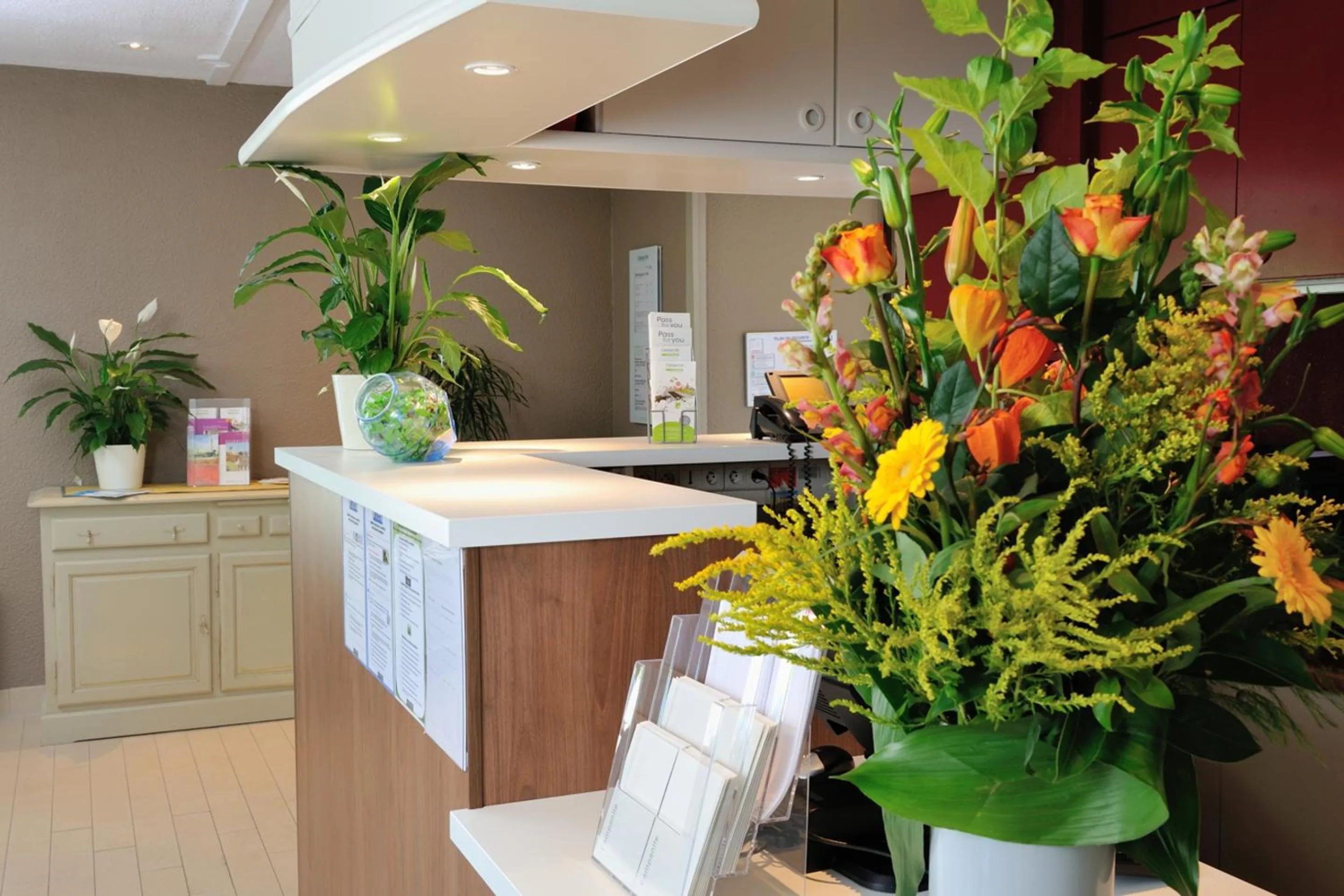 Lobby or reception in Campanile Valence Sud