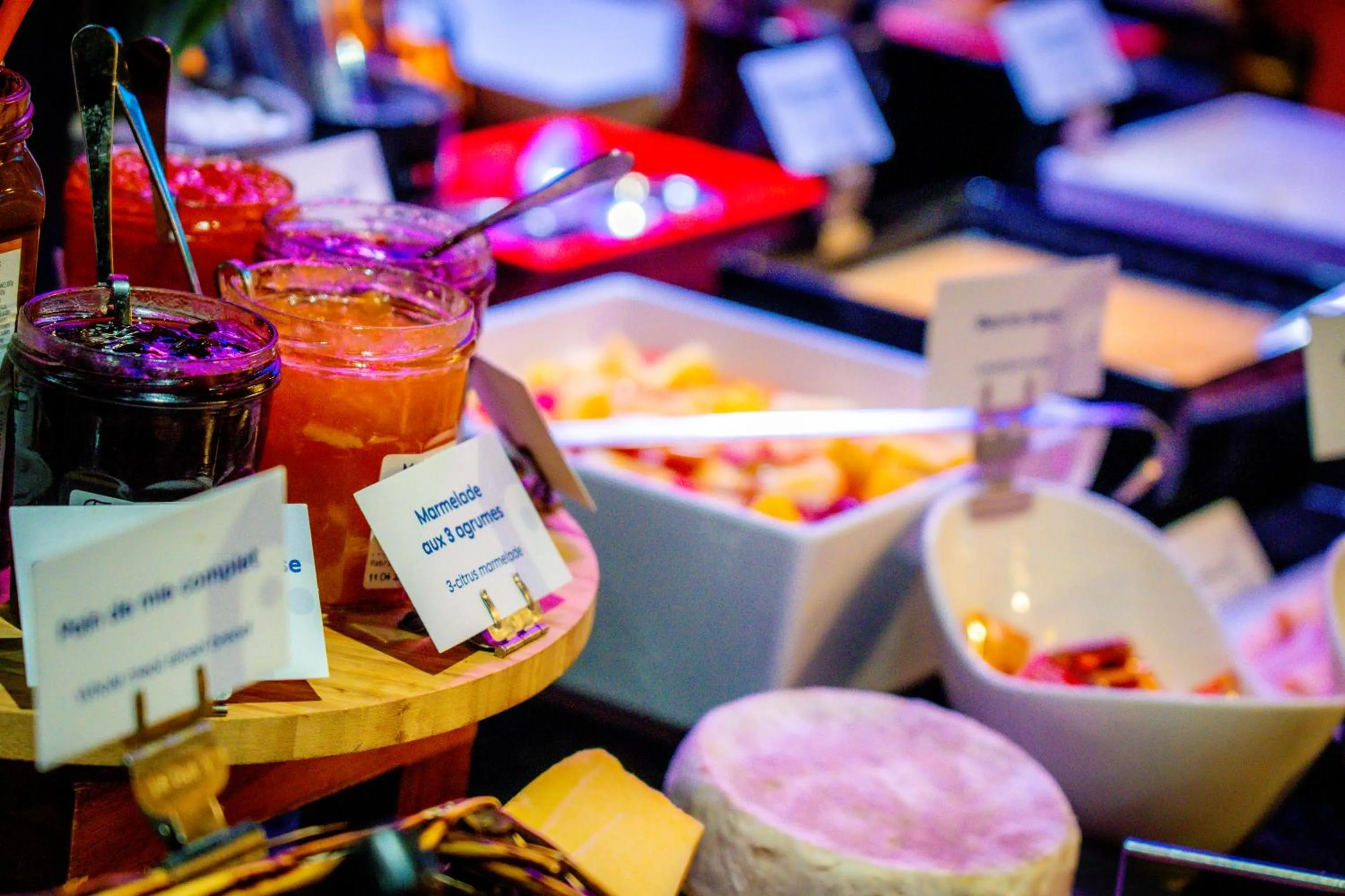 Food and drinks in Campanile Vichy - Bellerive