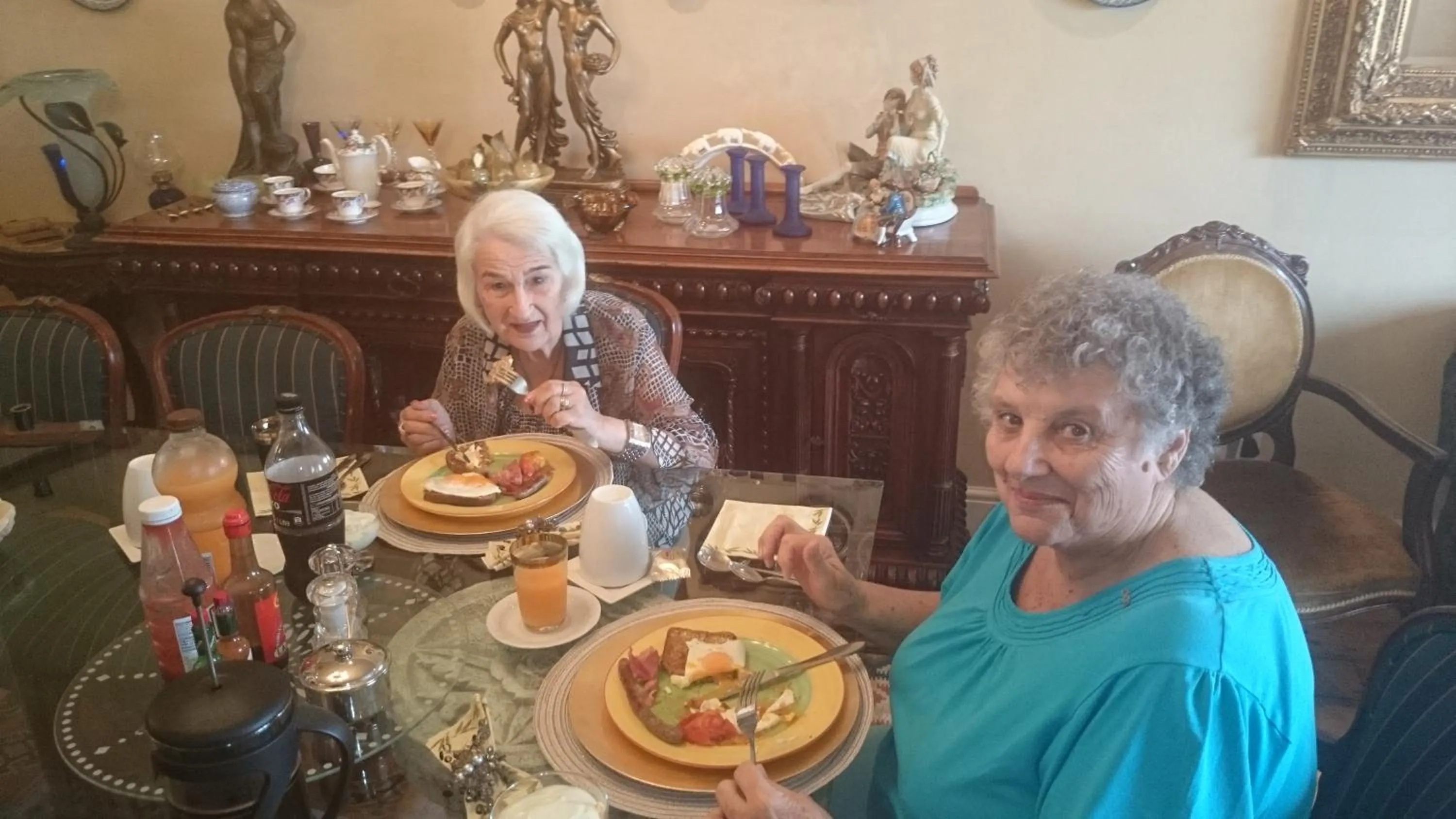 Dining area in Stadium Guest House