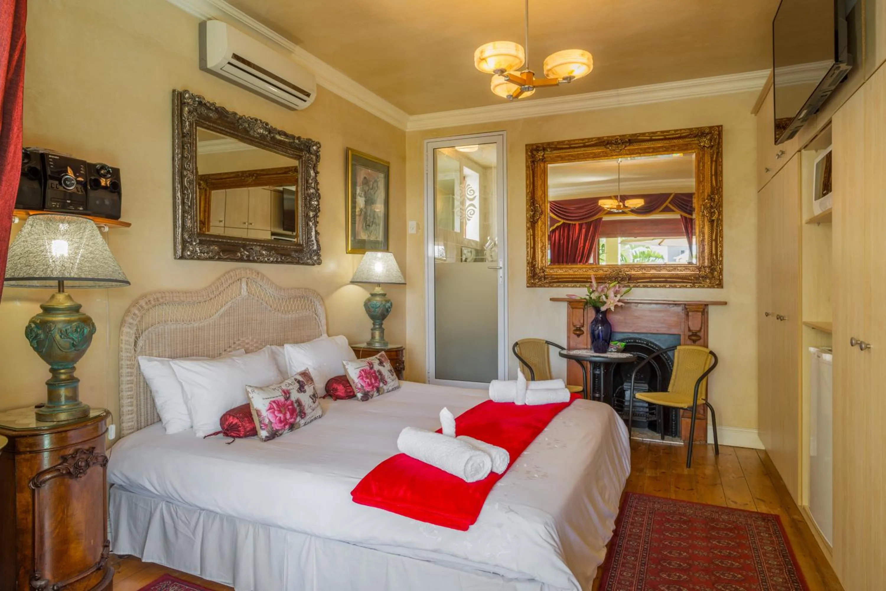 Photo of the whole room, Bed in Stadium Guest House