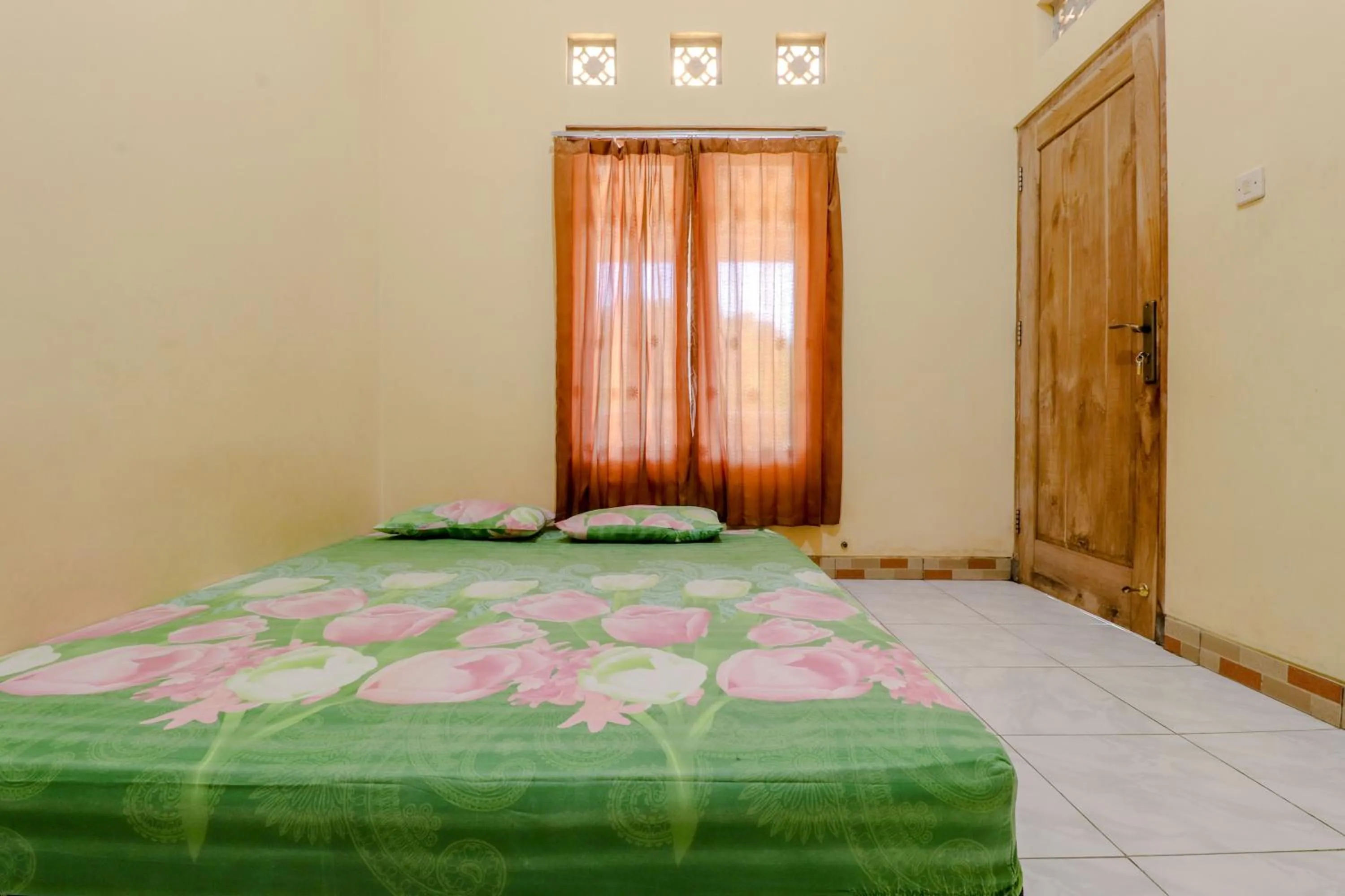 Bedroom, Bed in Penginapan Barokah