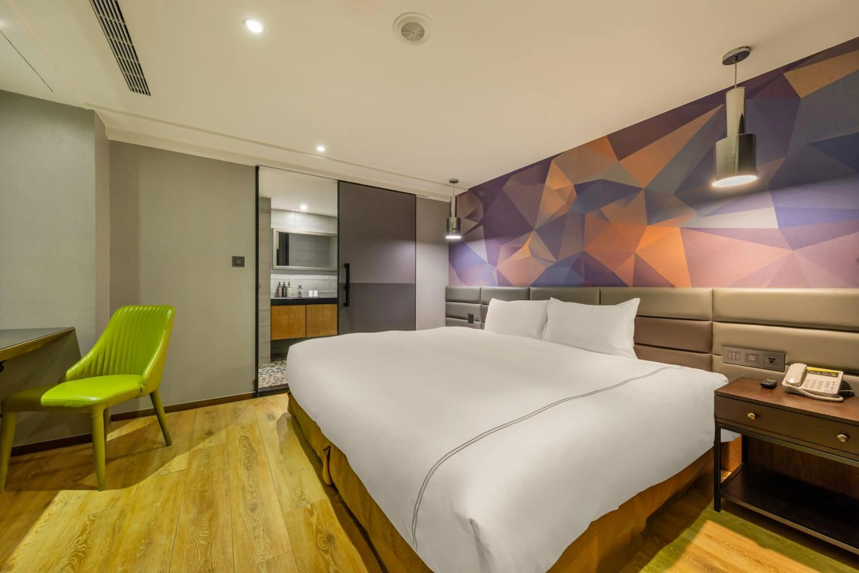 Photo of the whole room, Bed in CHECK inn Taichung Wenxin Zhongqing