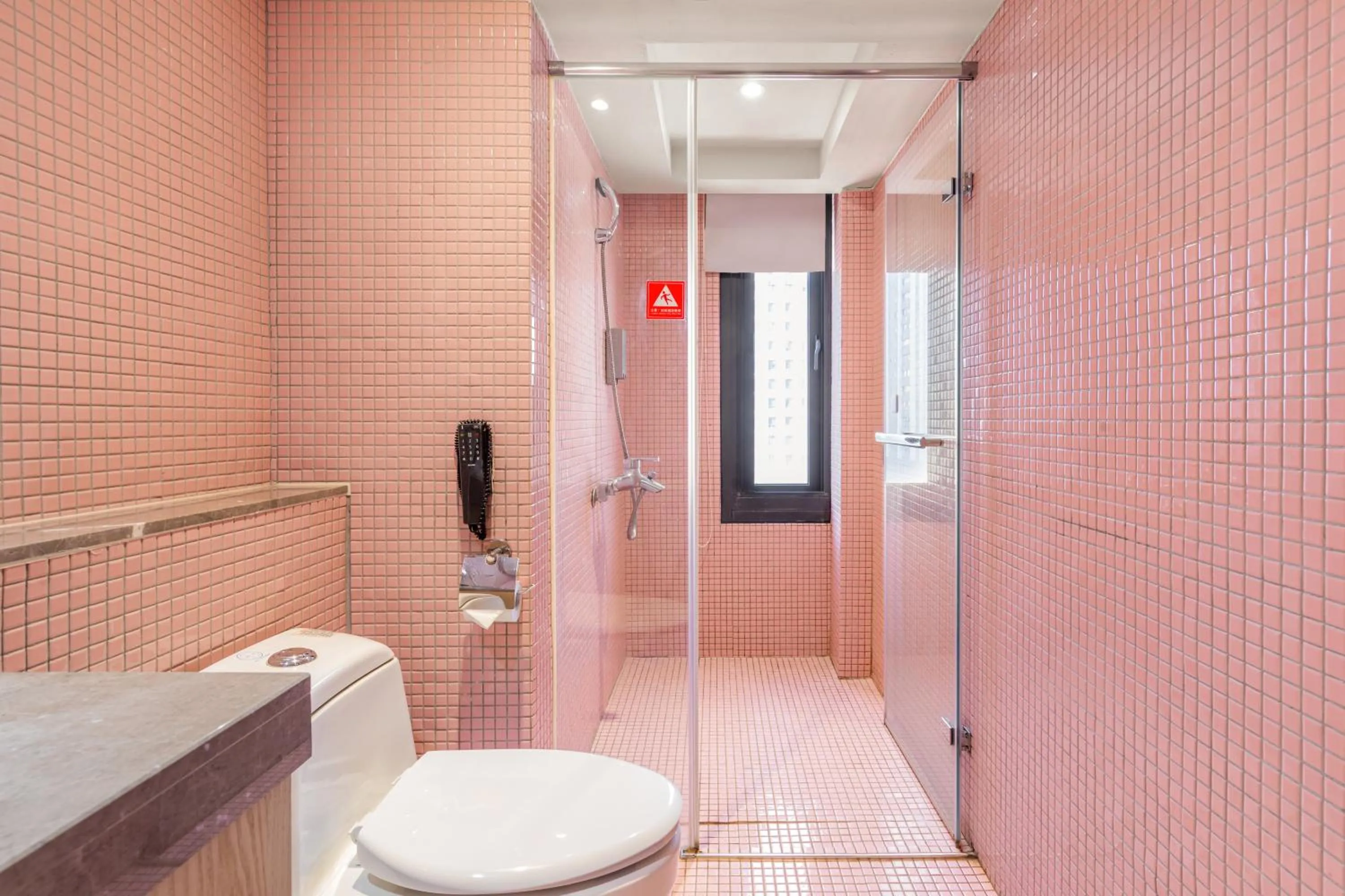 Shower in CHECK inn Taichung Wenxin Zhongqing