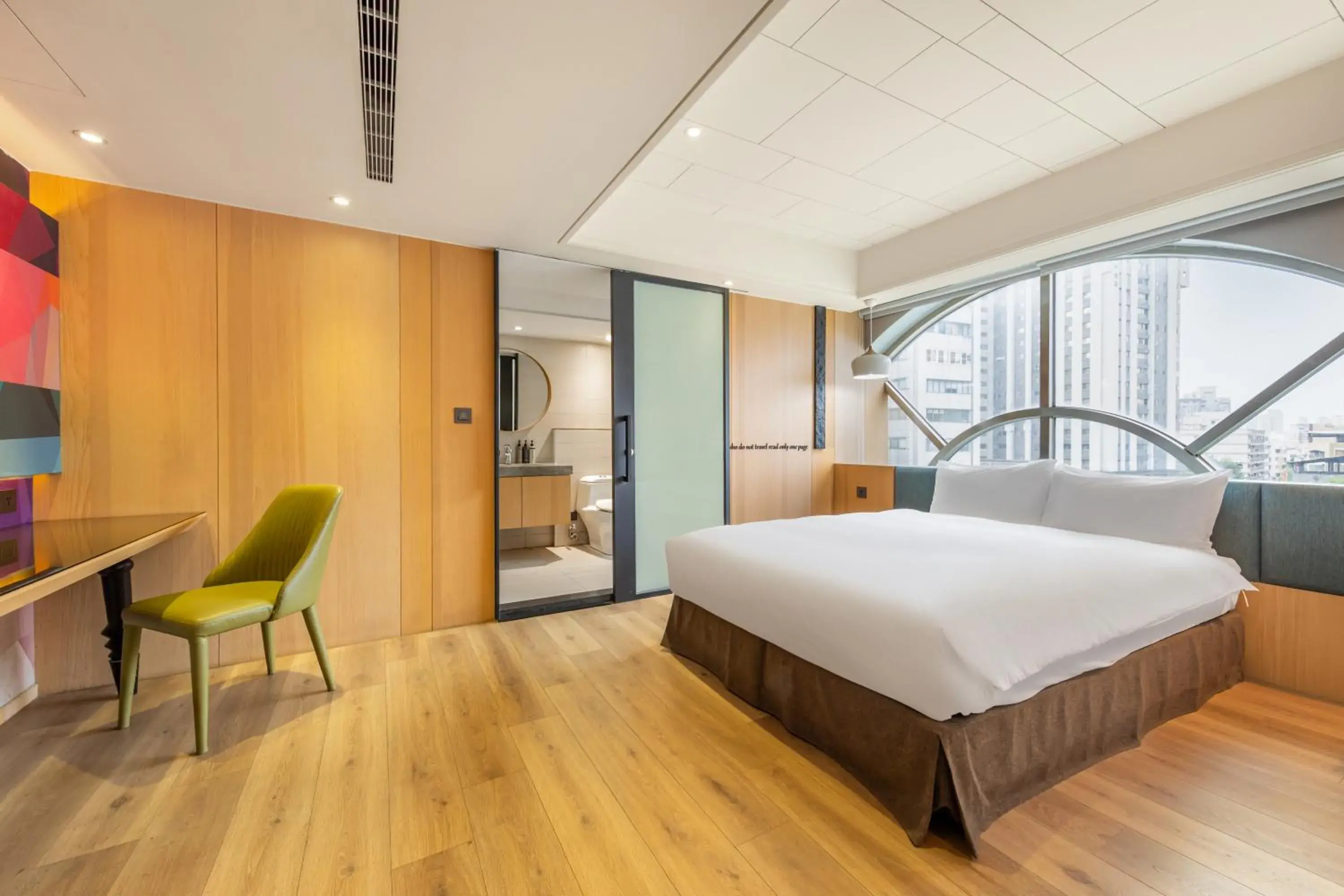 Superior Double Room with Bath in CHECK inn Taichung Wenxin Zhongqing Superior Double Room with Bath in CHECK inn Taichung Wenxin Zhongqing