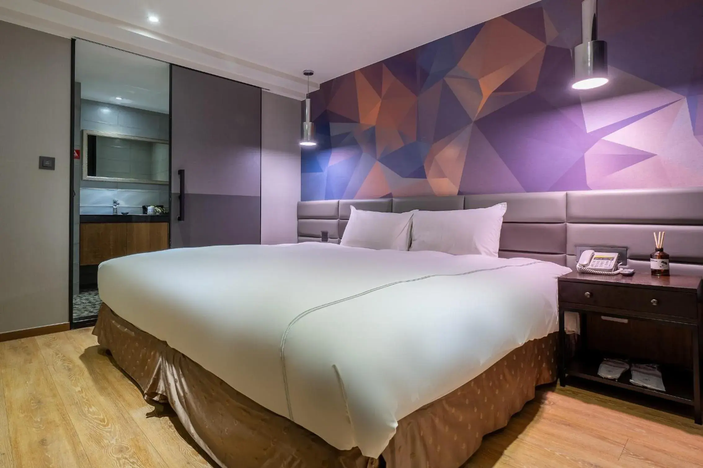 Standard Double Room without Window in CHECK inn Taichung Wenxin Zhongqing Standard Double Room without Window in CHECK inn Taichung Wenxin Zhongqing