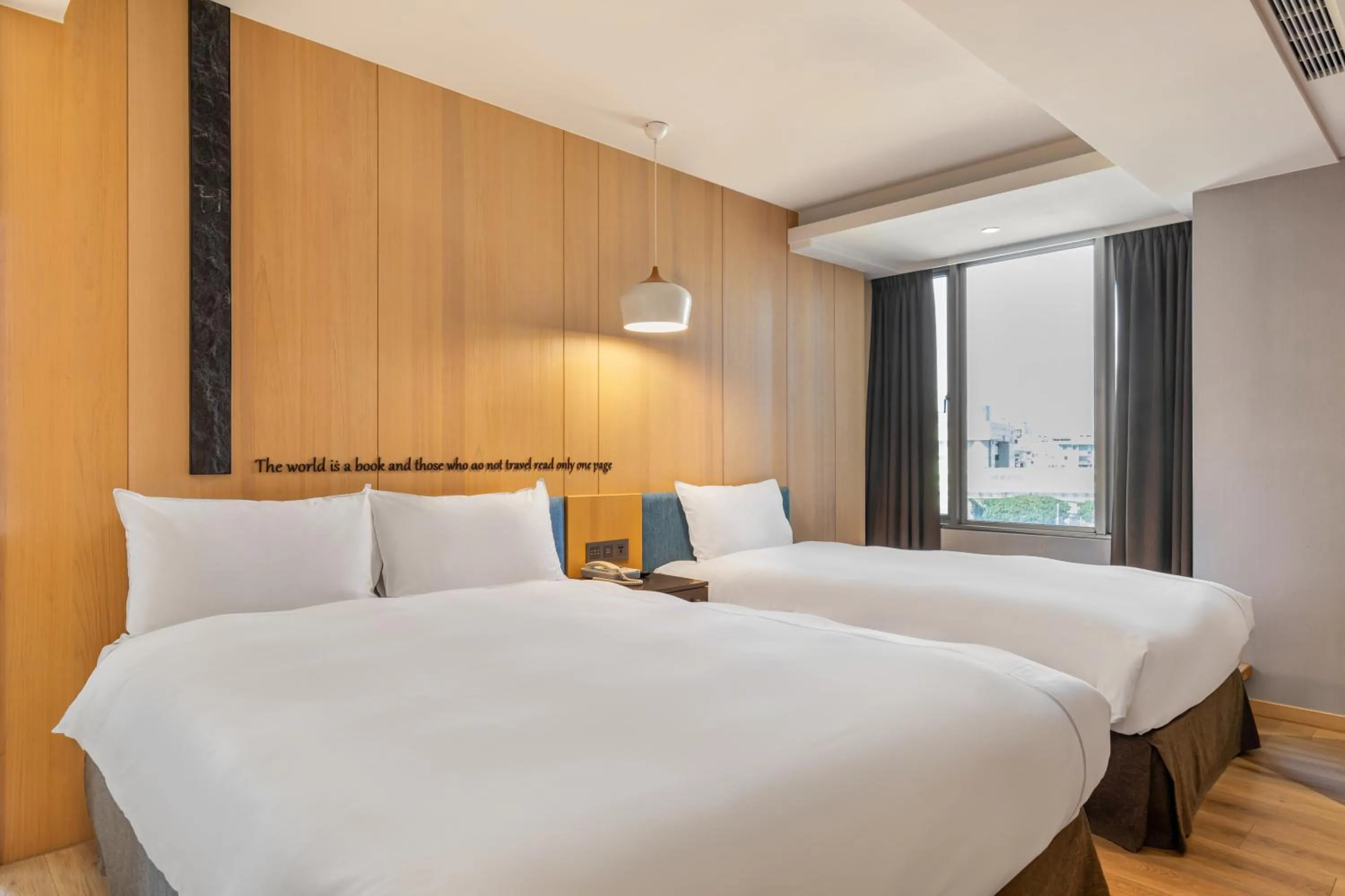 Bed in CHECK inn Taichung Wenxin Zhongqing