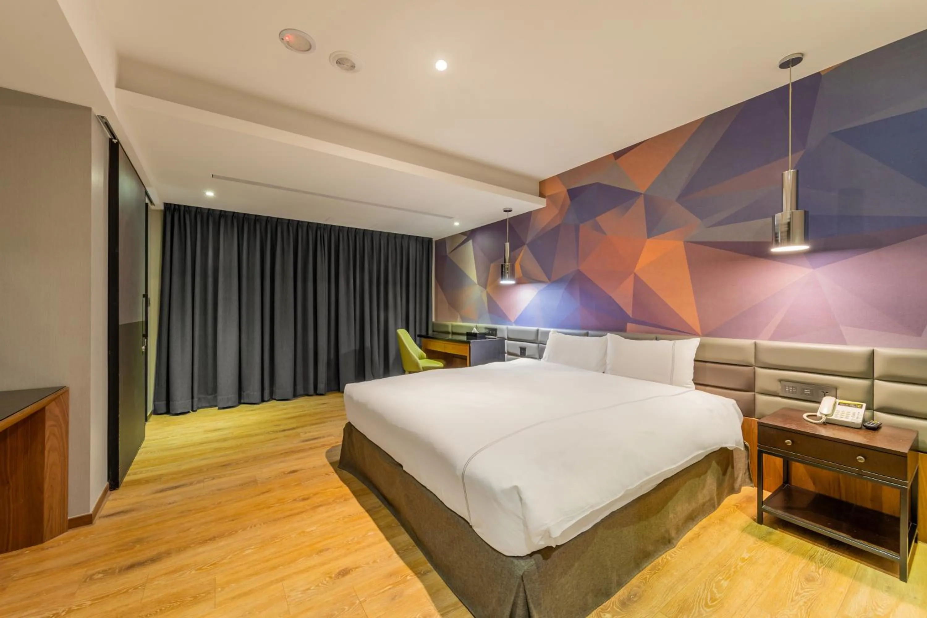 Bed in CHECK inn Taichung Wenxin Zhongqing