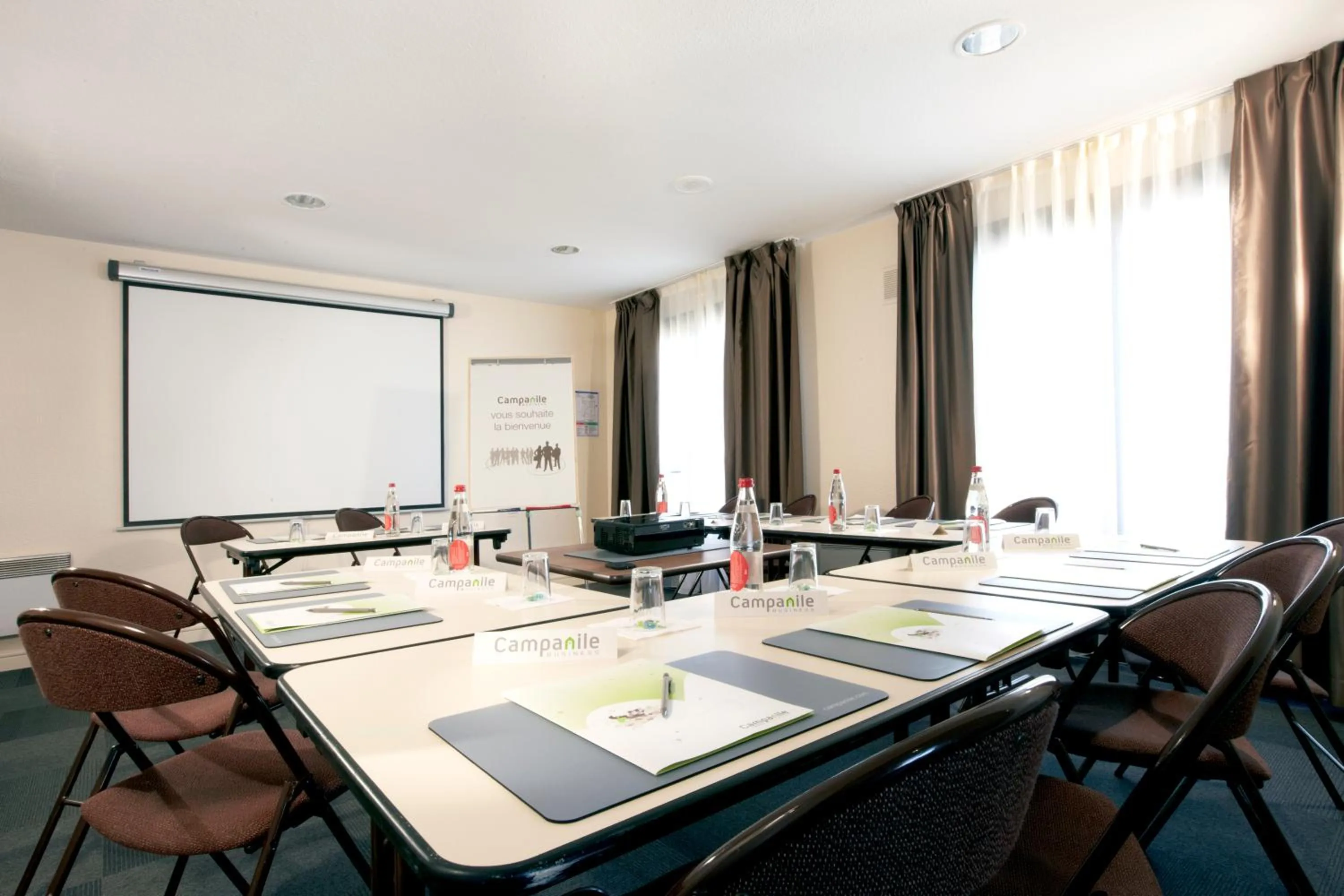 Business facilities in Campanile Brest - Gouesnou Aeroport