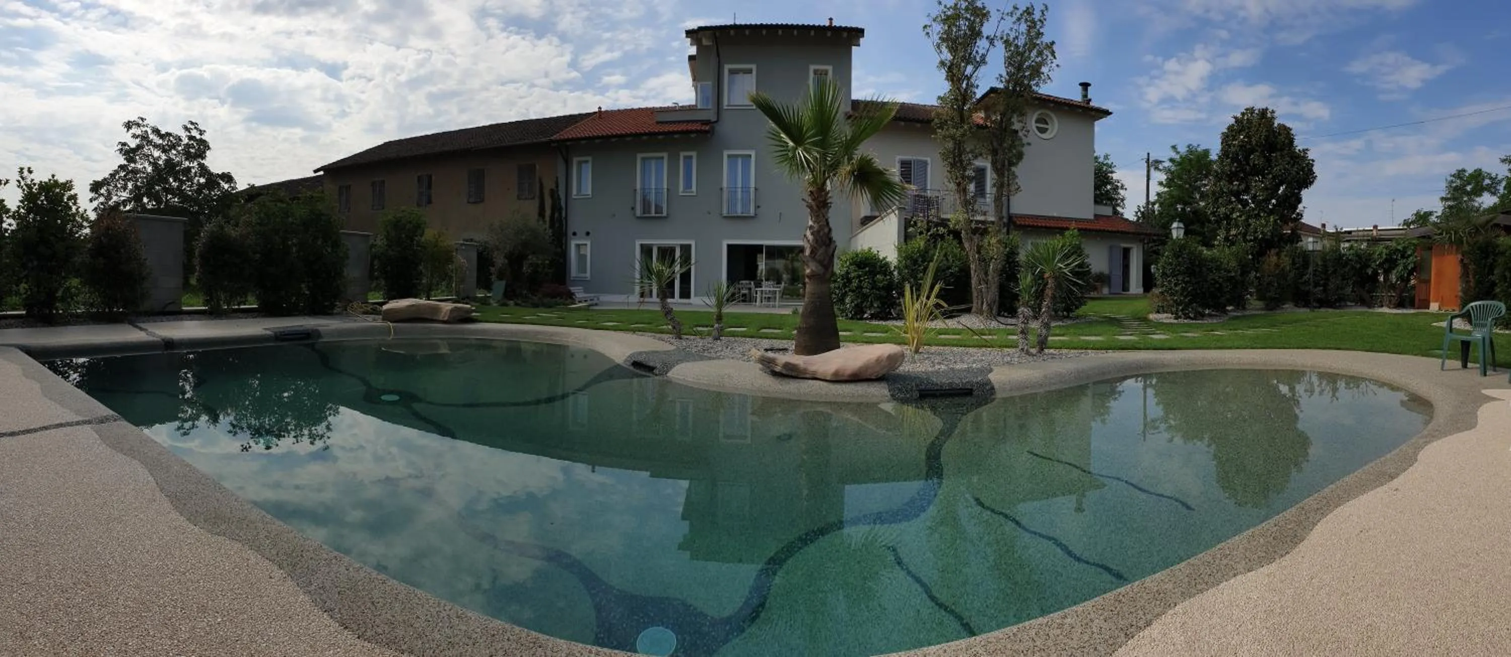 Swimming pool in Gruppo Luxe Domus Vigevano