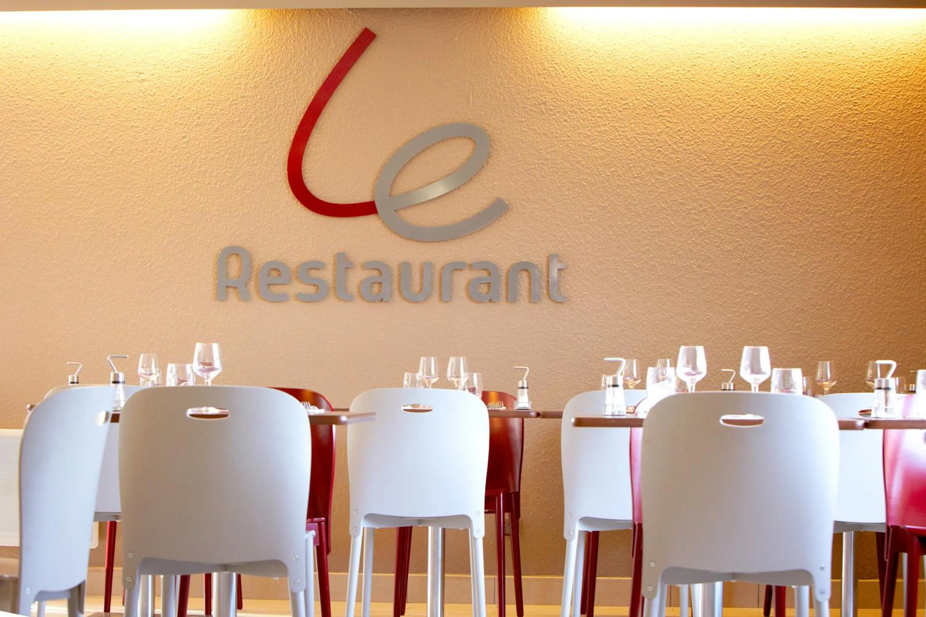 Restaurant/places to eat in Campanile Bayonne