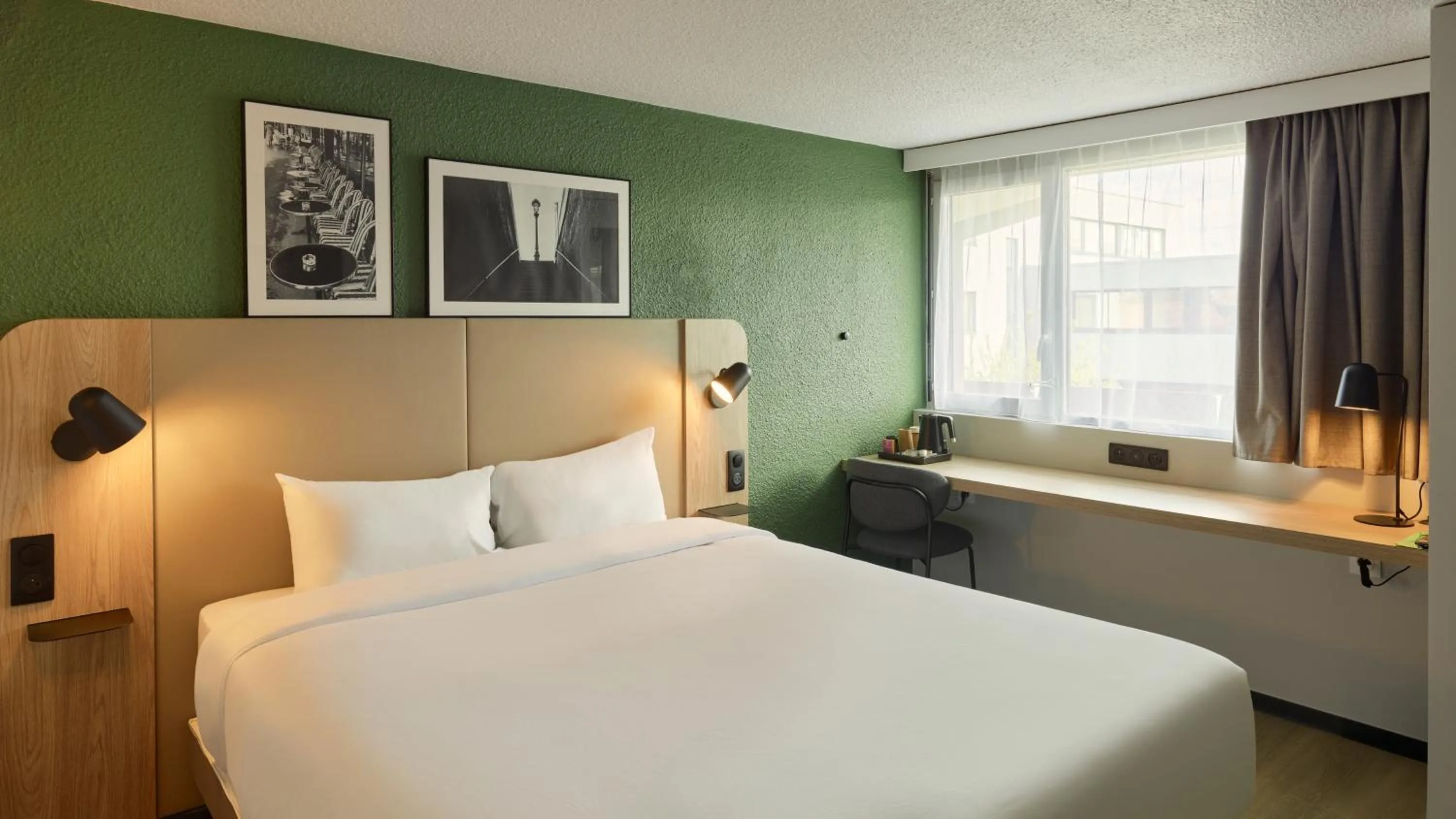 Bed in Campanile Bayonne