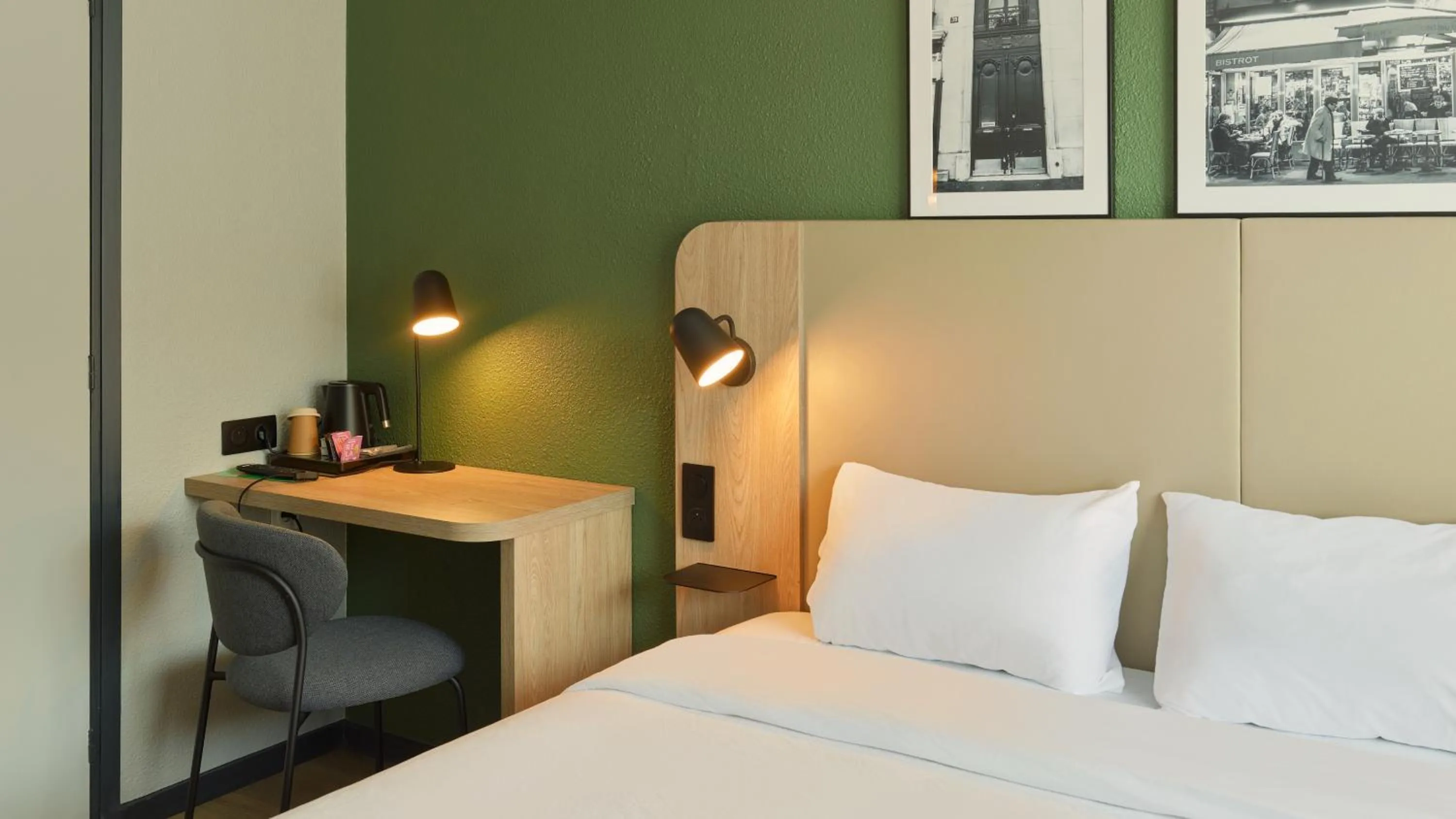 Bed in Campanile Bayonne