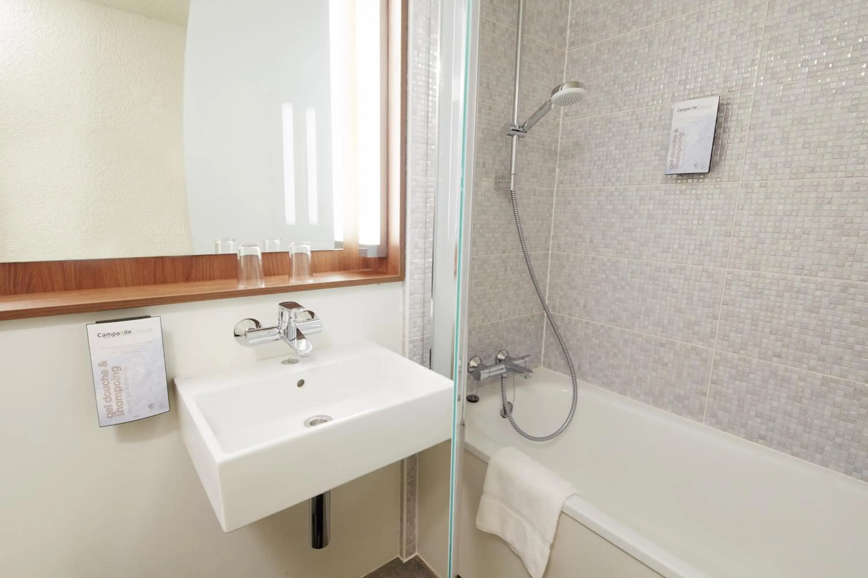 Double Room in Campanile NATURE - Bordeaux Est Artigues Double Room in Campanile NATURE - Bordeaux Est Artigues