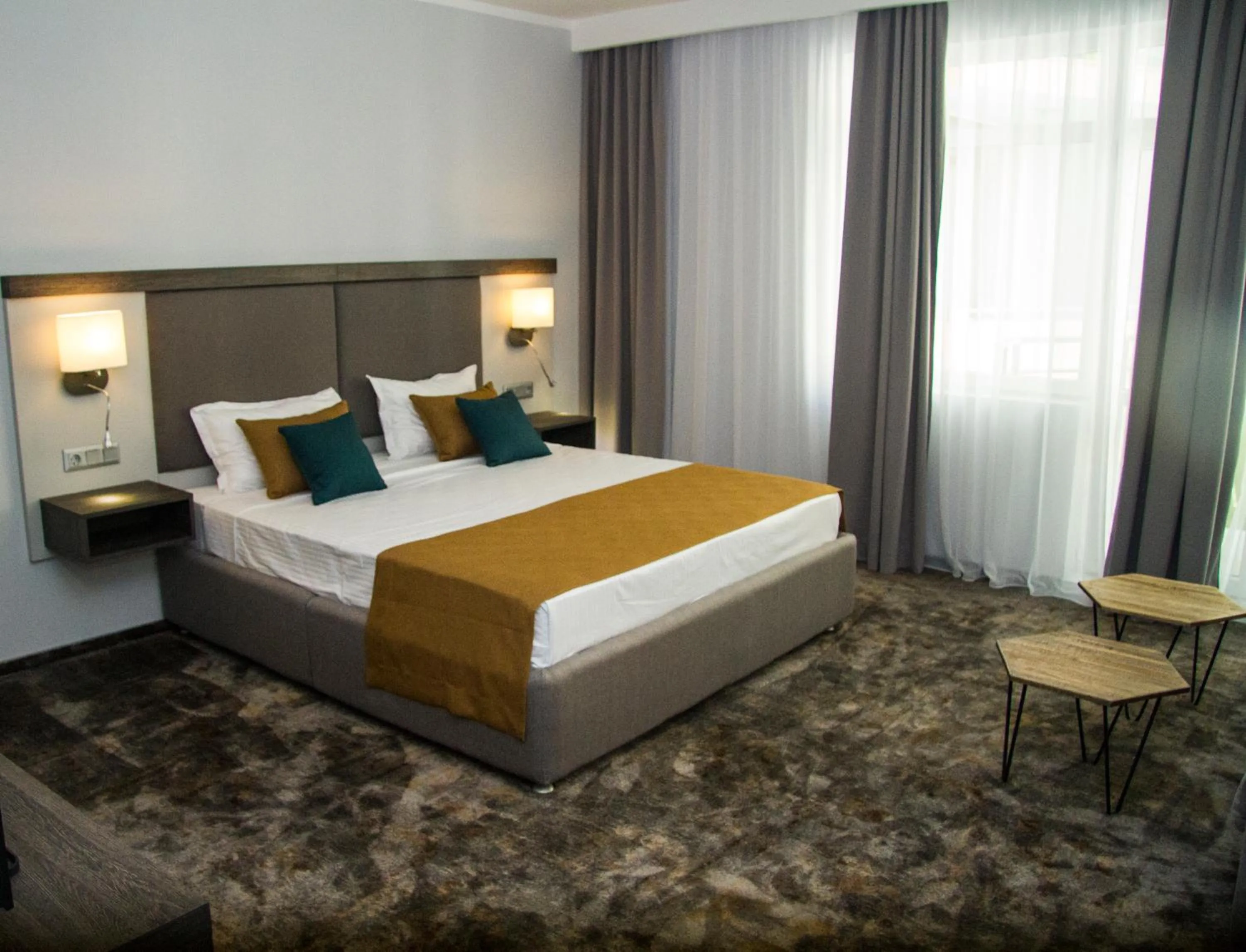 Bed in Best Western PLUS Premium Inn