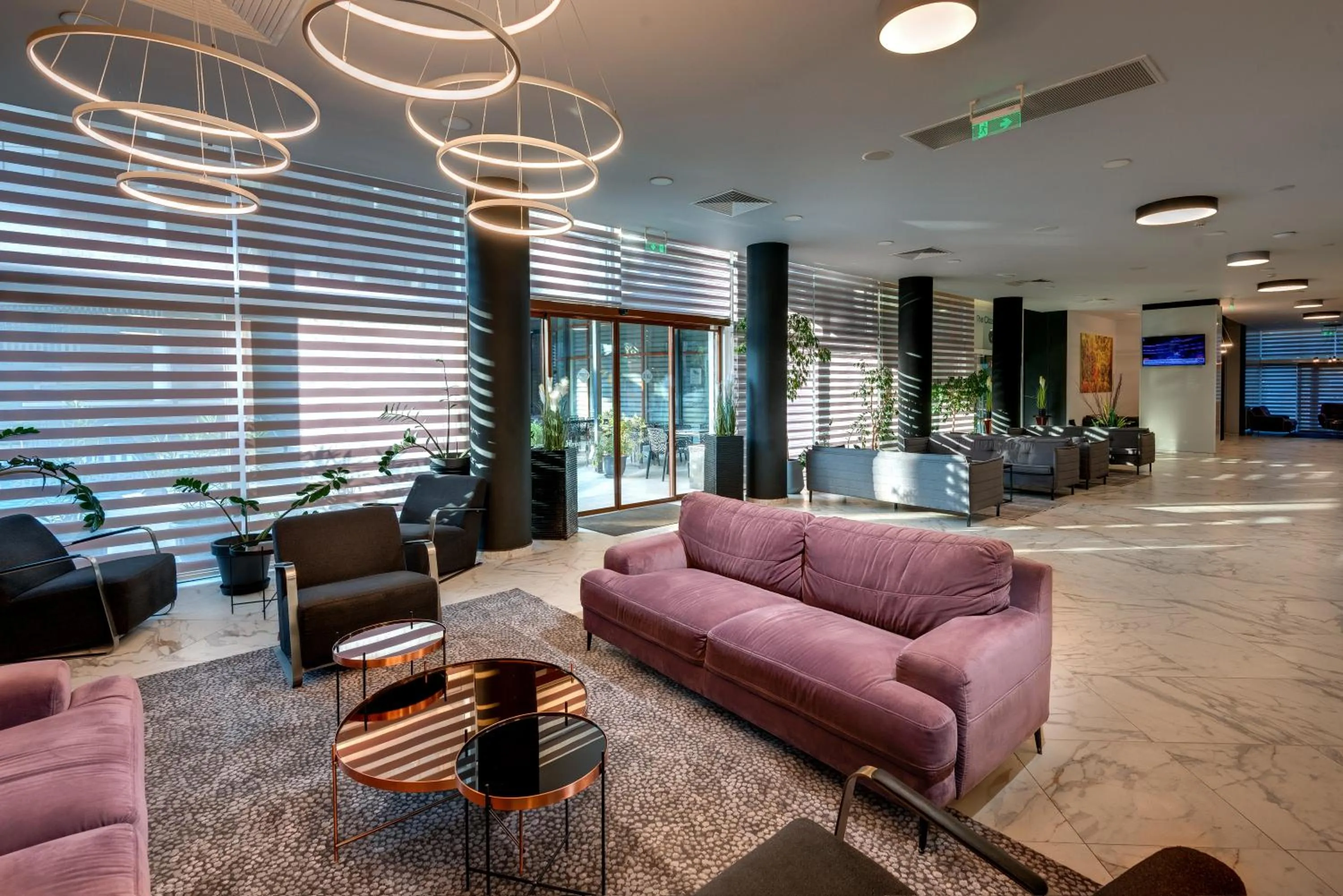 Lobby or reception in Best Western PLUS Premium Inn