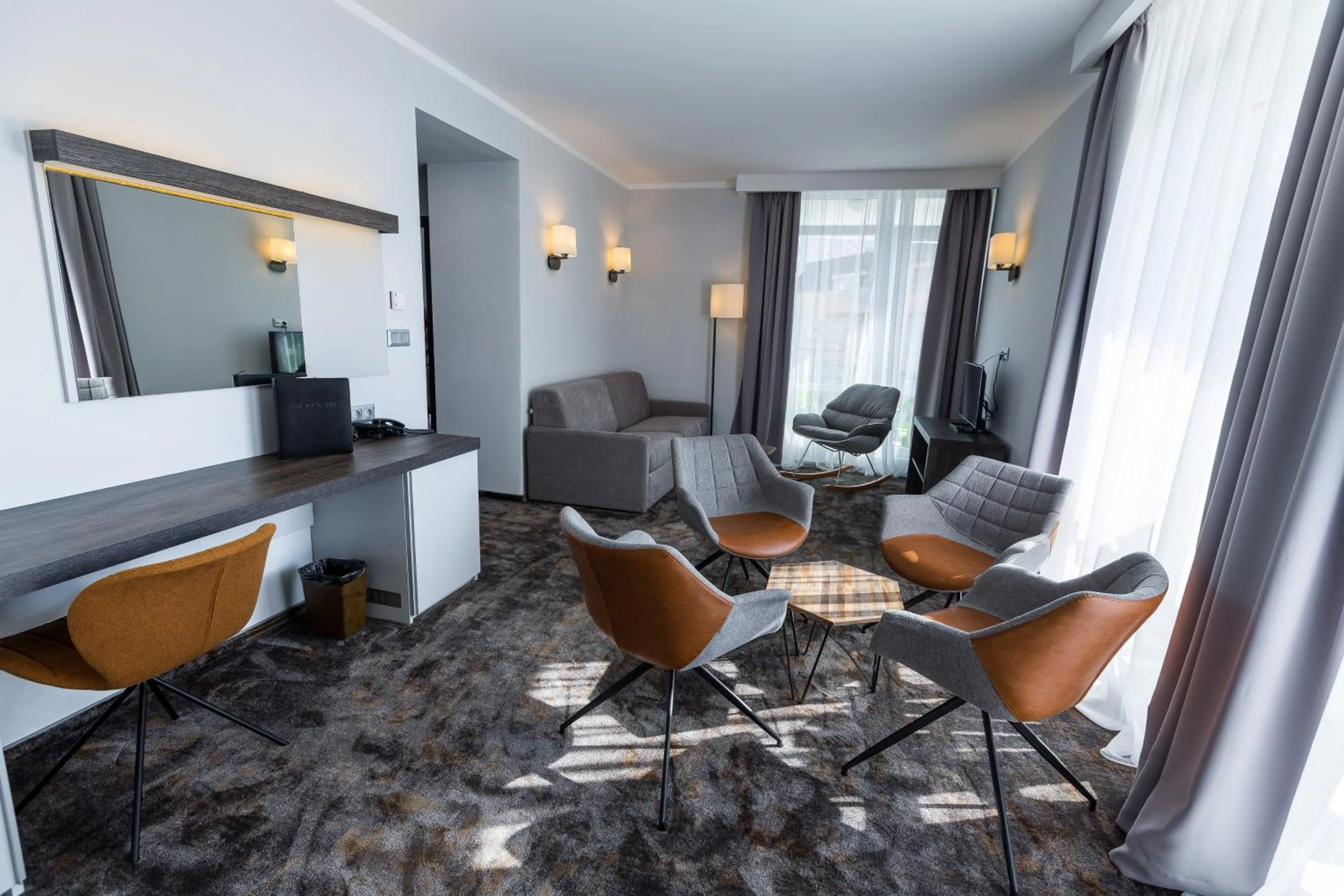 Day in Best Western PLUS Premium Inn