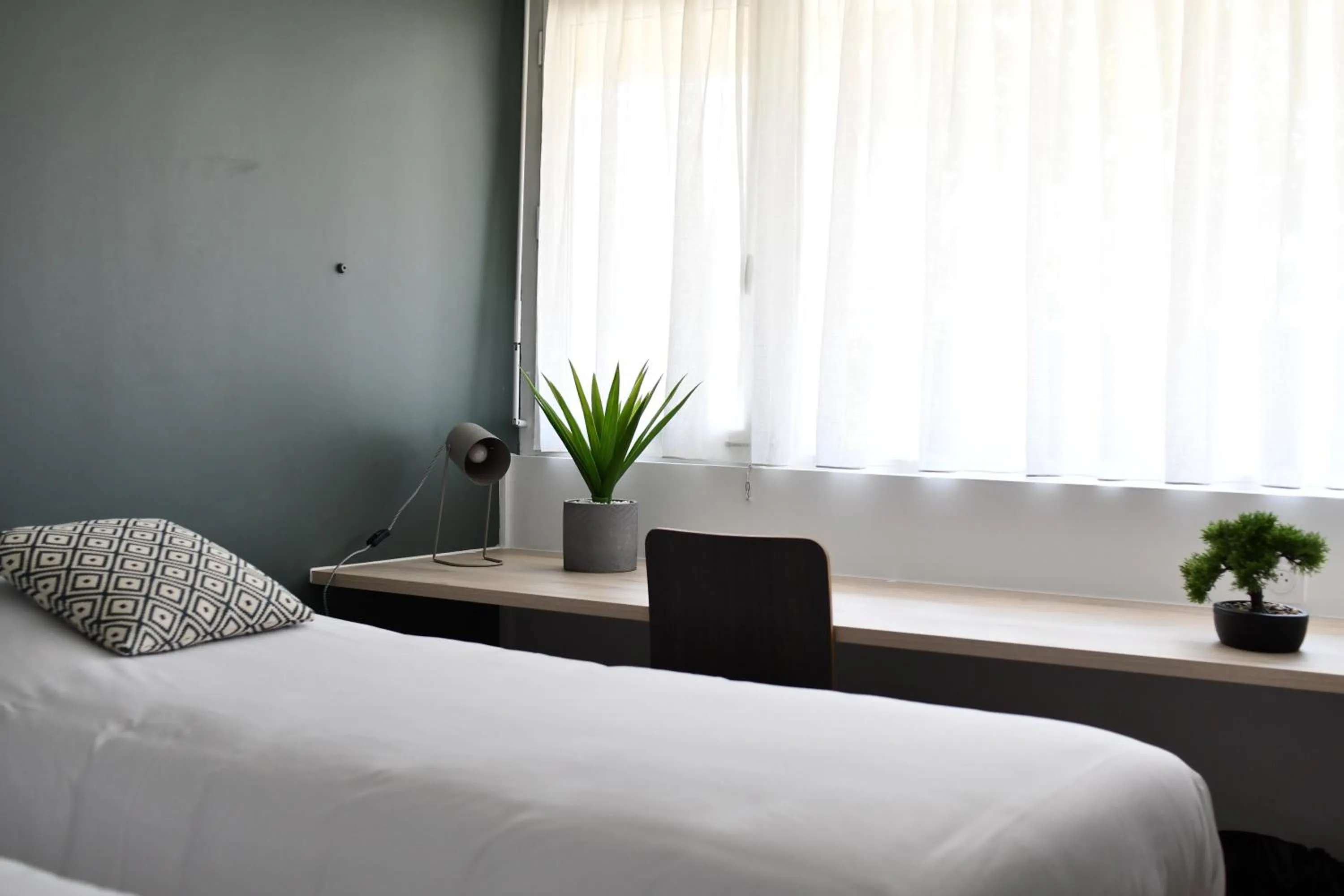 Bedroom, Bed in Campanile Chartres