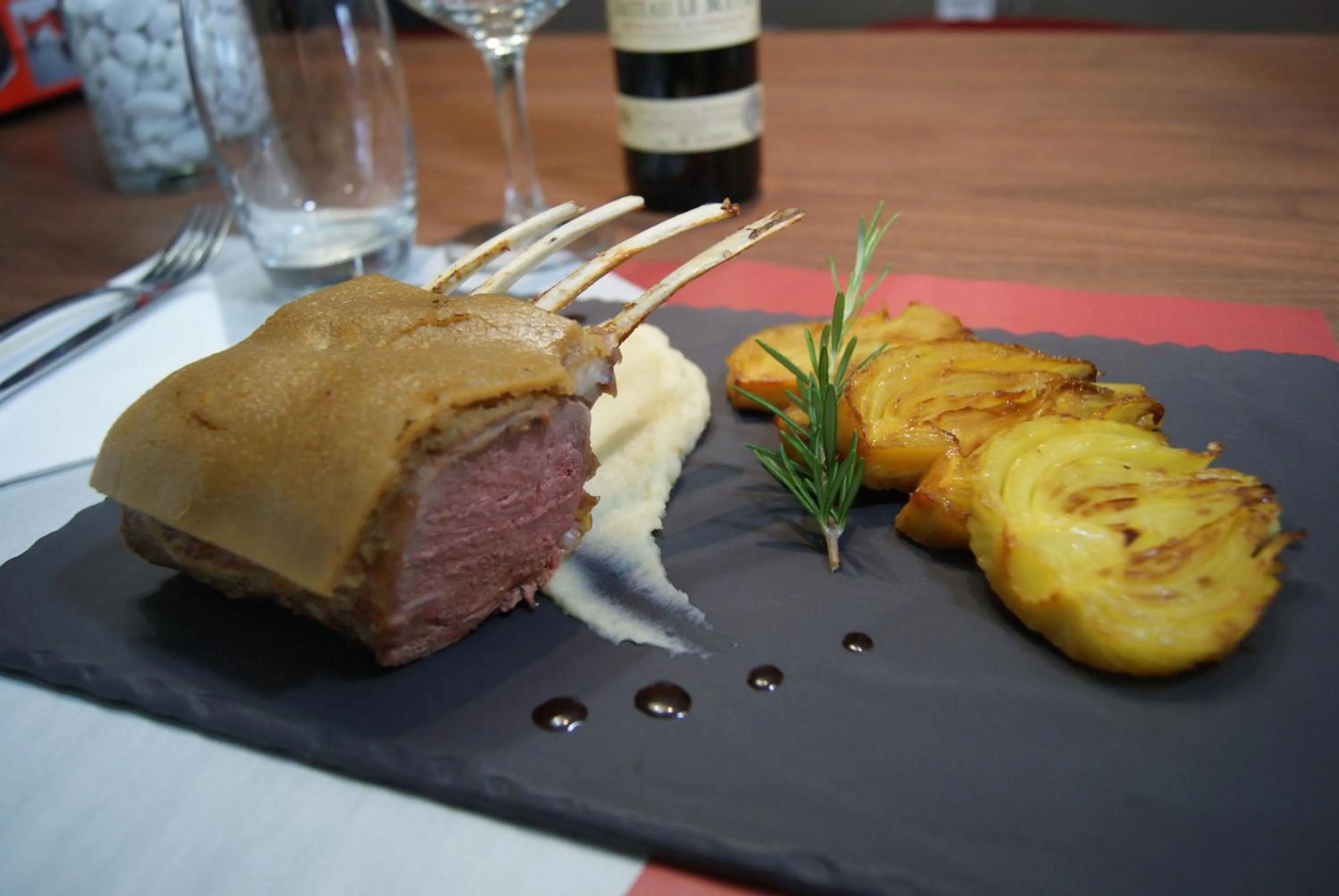 Food and drinks in Campanile Colmar - Parc des Expositions