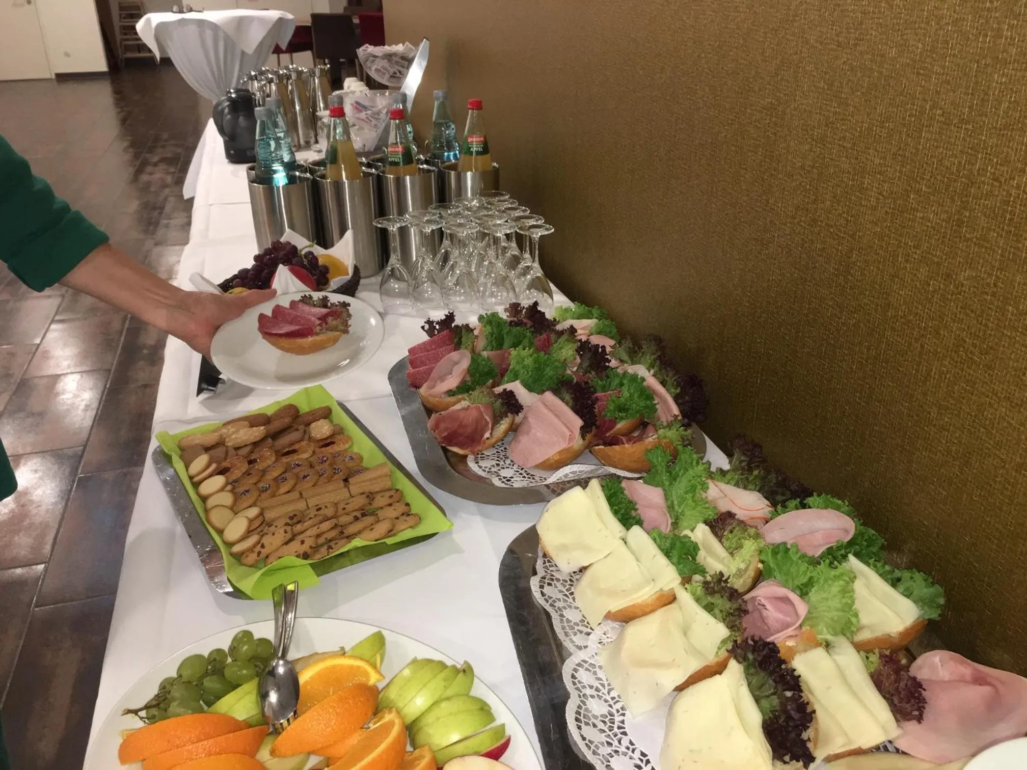 Food and drinks in Hotel Susato