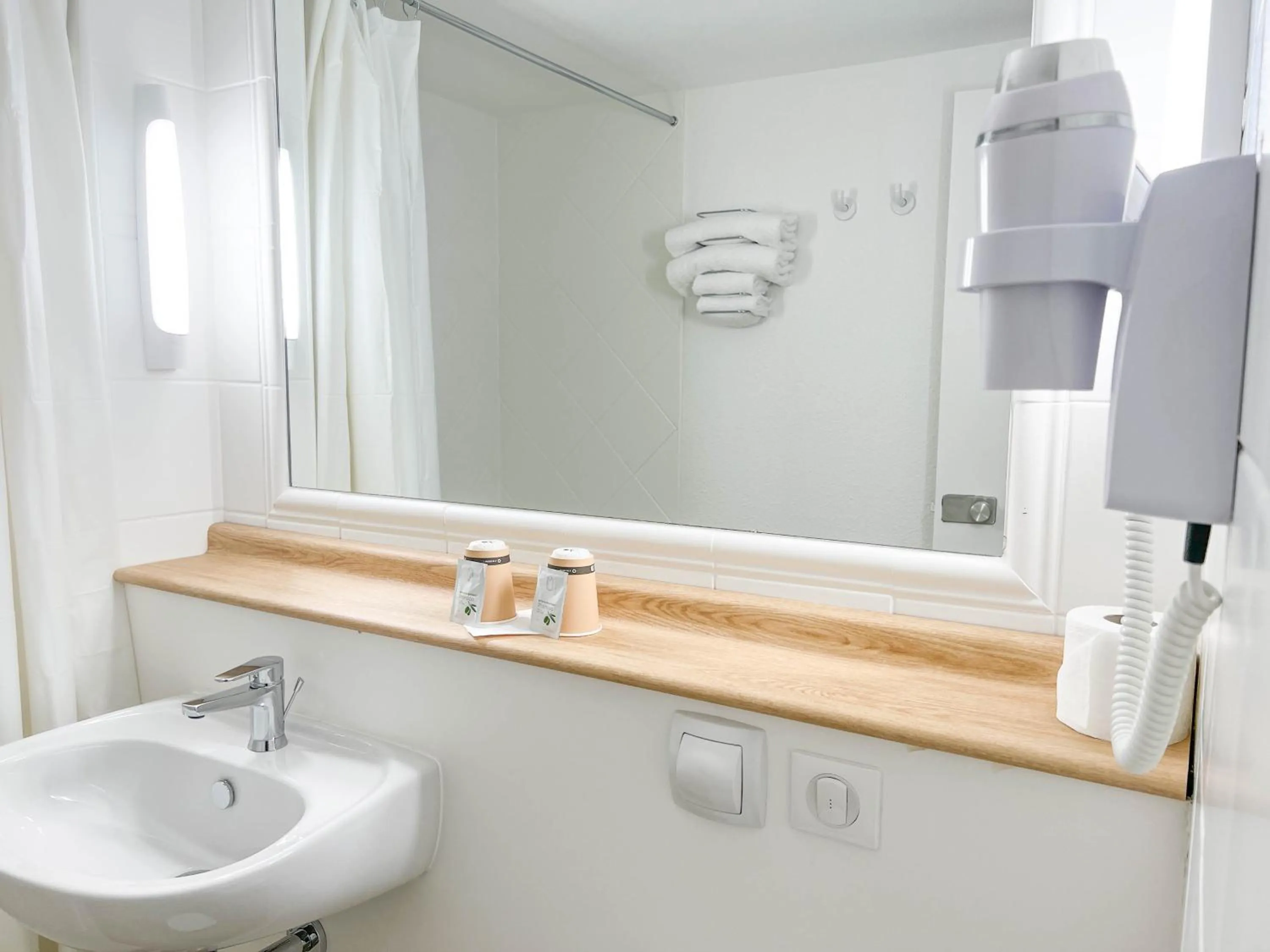 Toilet in Kyriad Cannes - Mandelieu