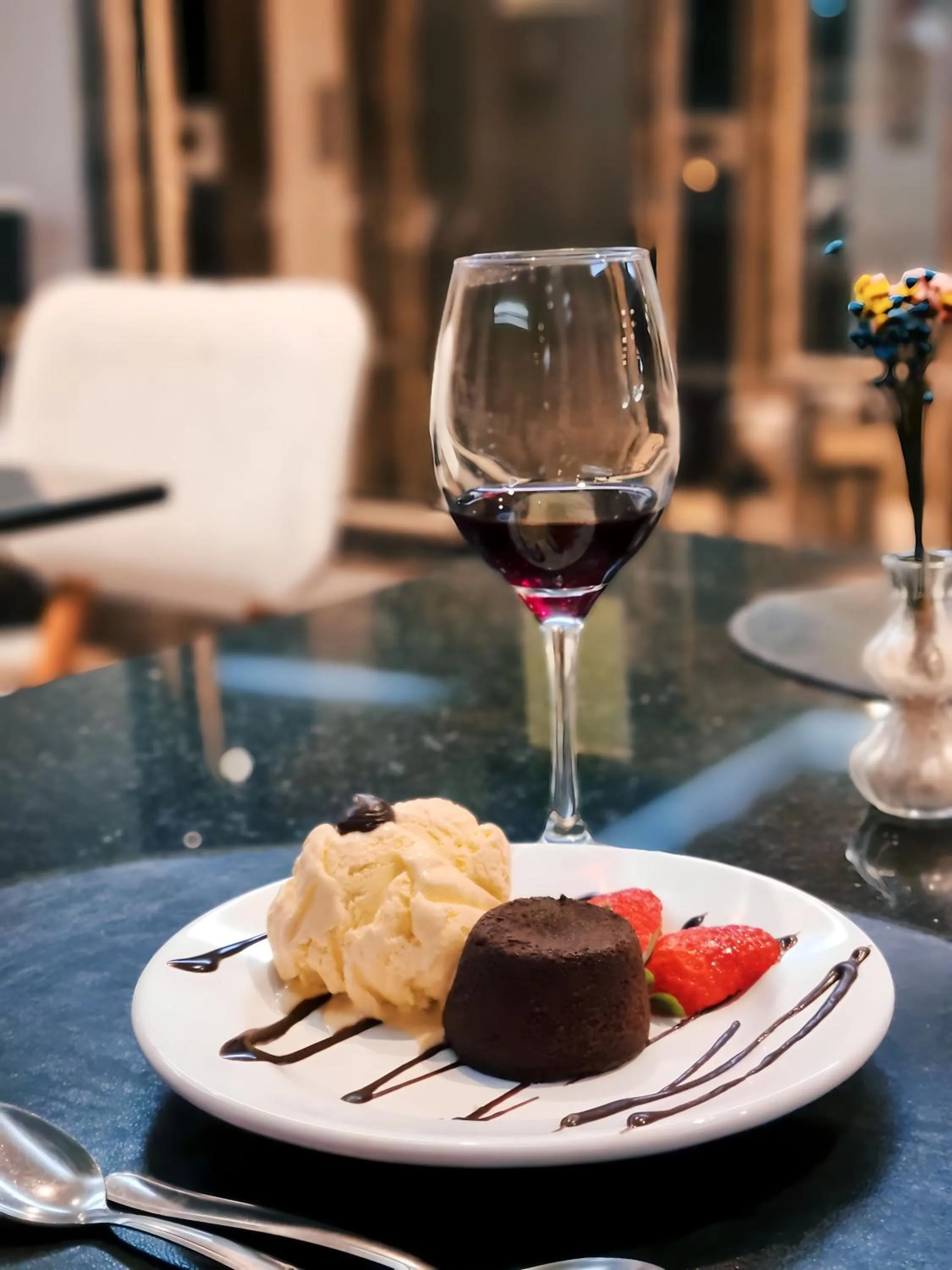 Food and drinks in Royal Center Hotel Lourdes