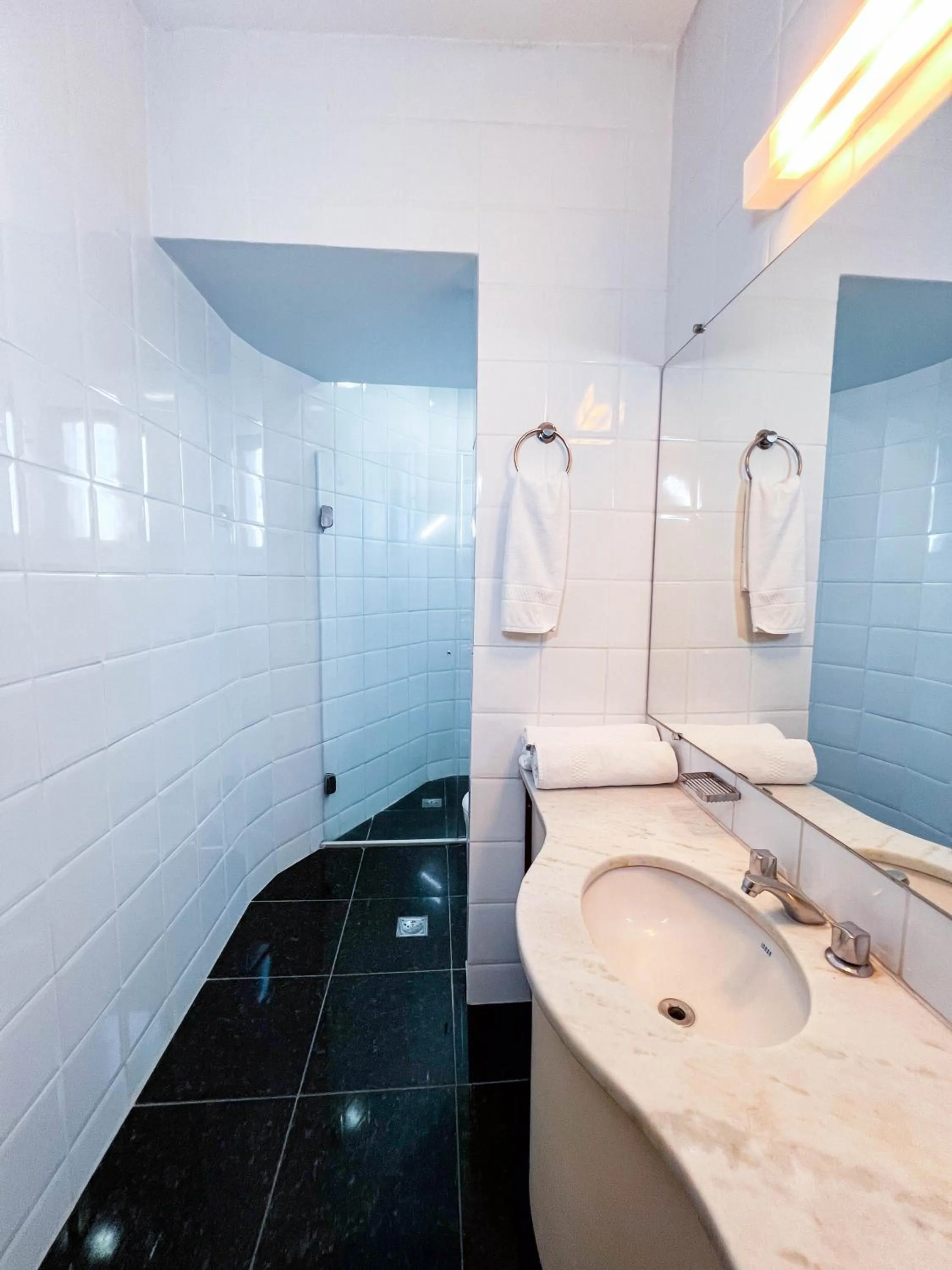 Shower in Royal Center Hotel Lourdes