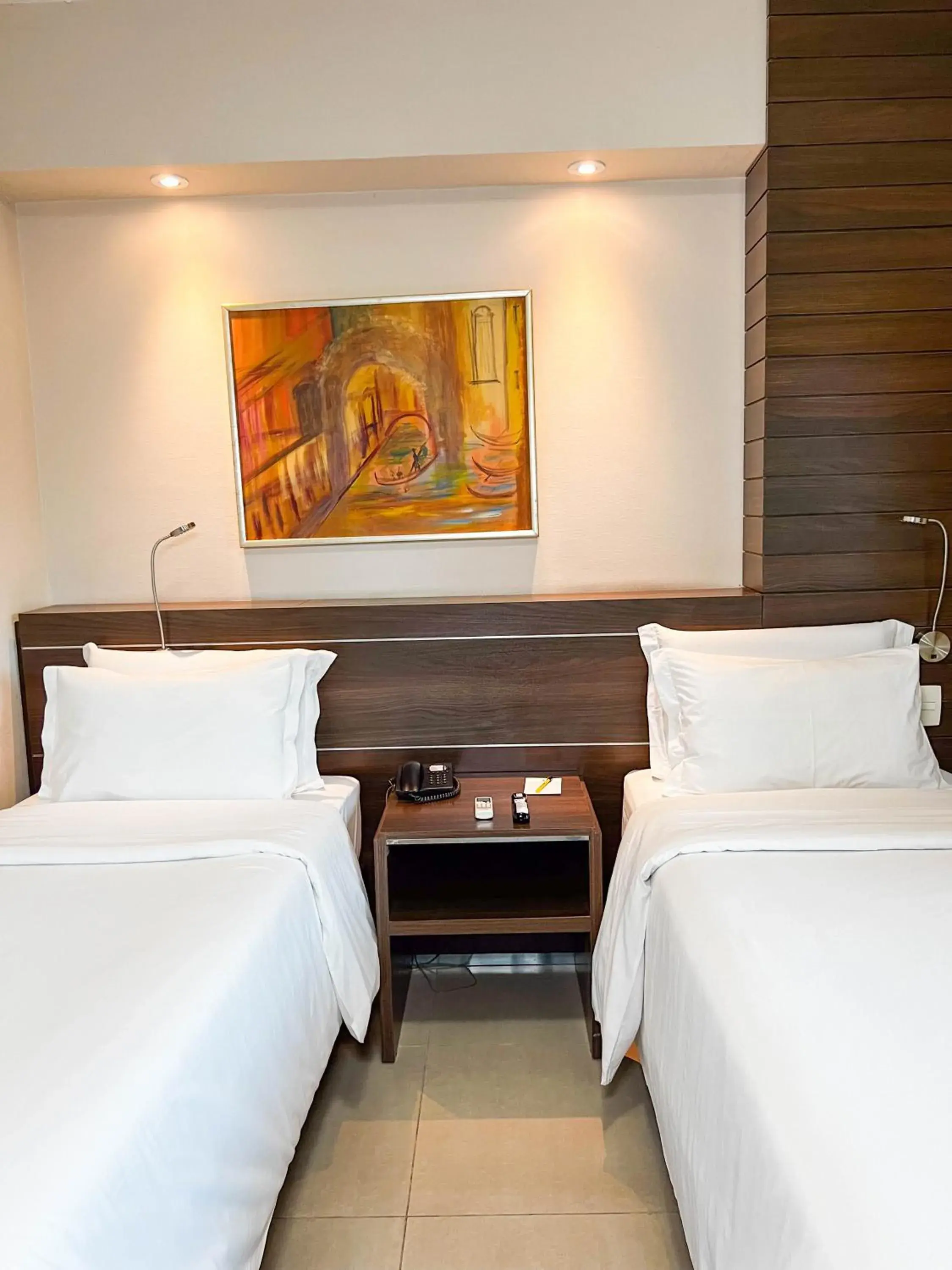 Deluxe Twin Room in Royal Center Hotel Lourdes Deluxe Twin Room in Royal Center Hotel Lourdes