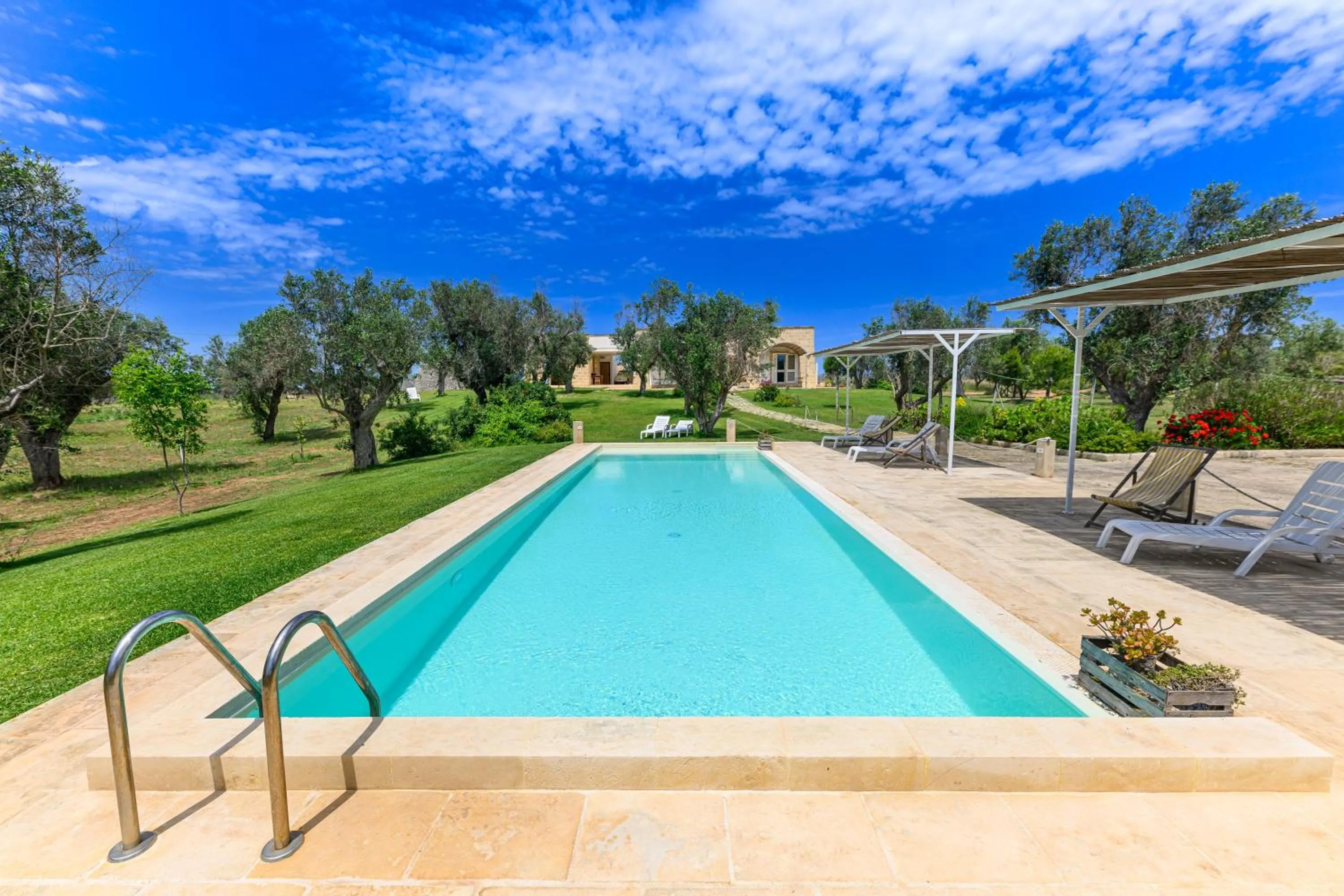 Swimming pool in Agriturismo Tenuta Calitre