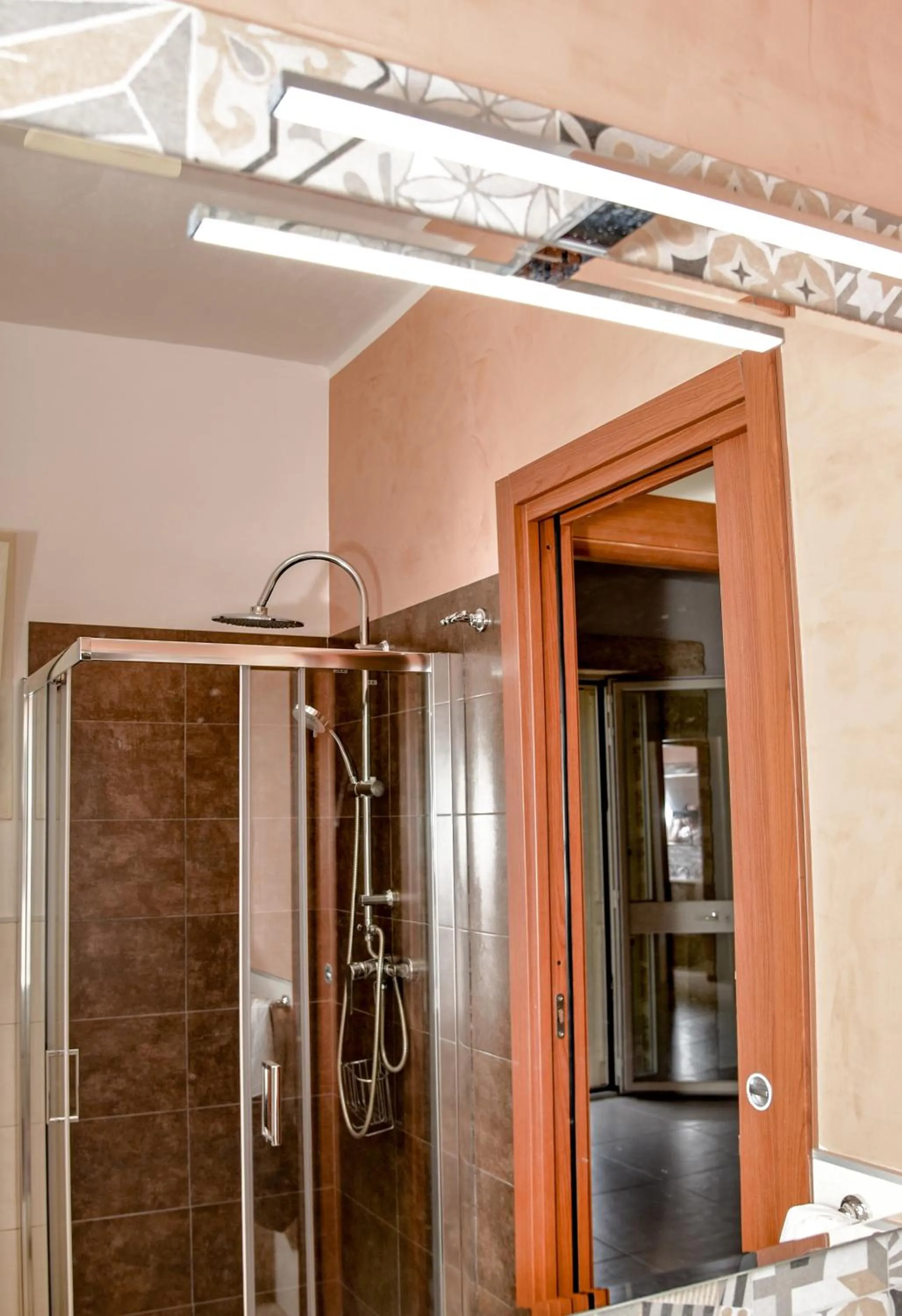 Shower in Agriturismo Tenuta Calitre