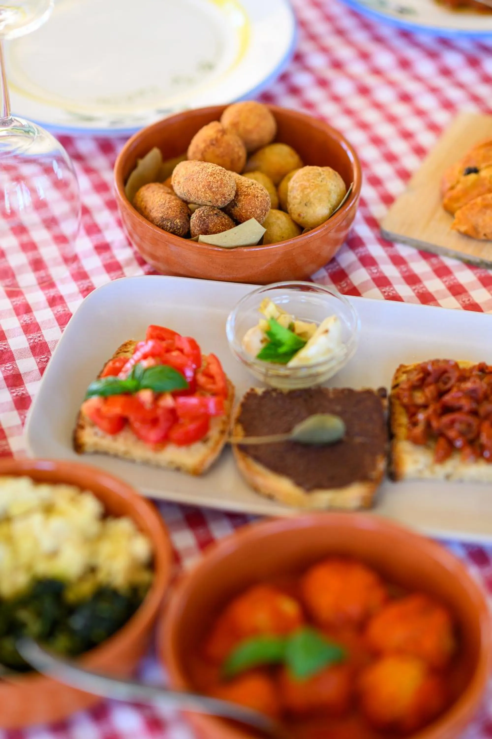 Restaurant/places to eat in Agriturismo Tenuta Calitre