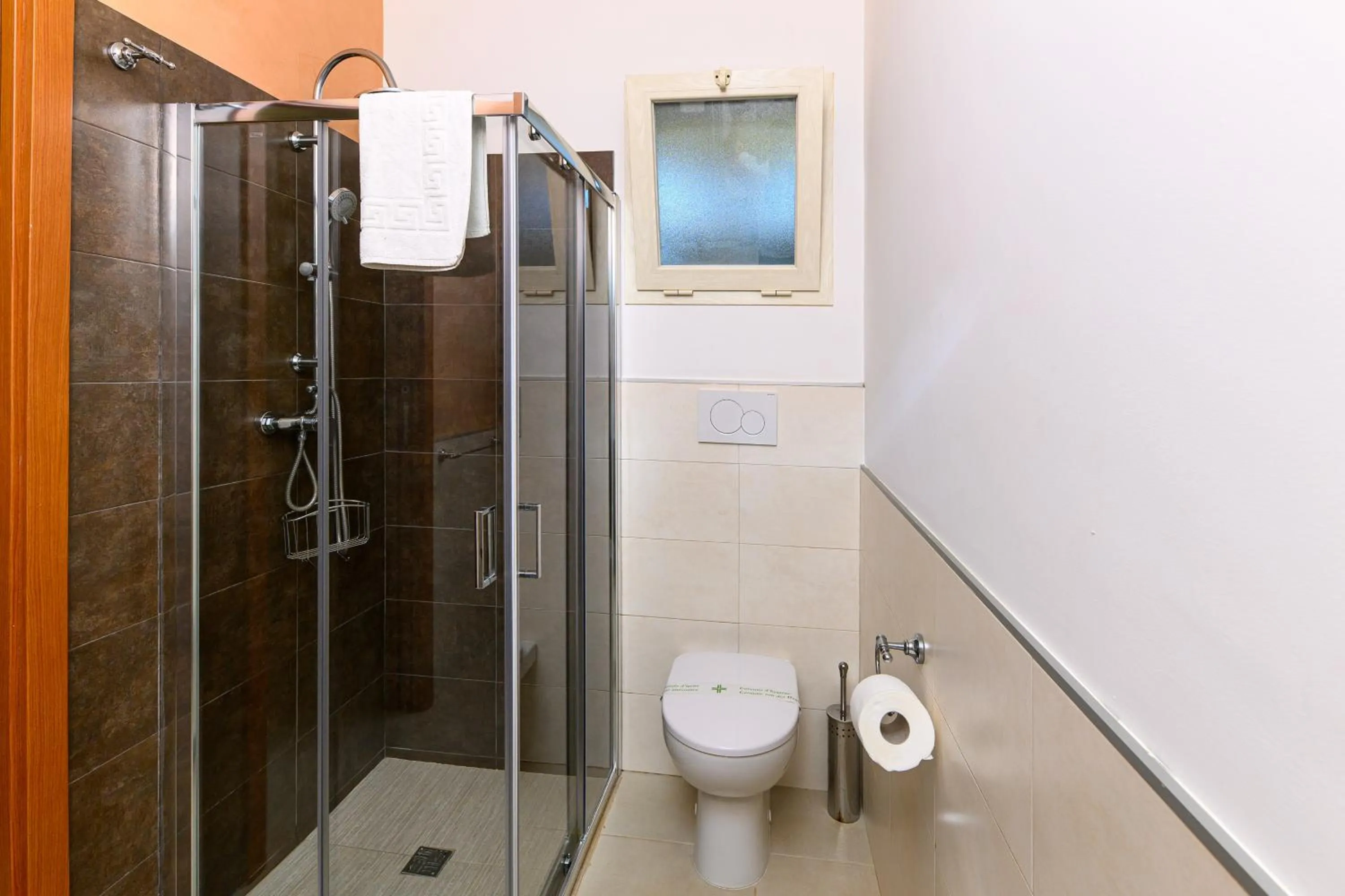 Shower in Agriturismo Tenuta Calitre