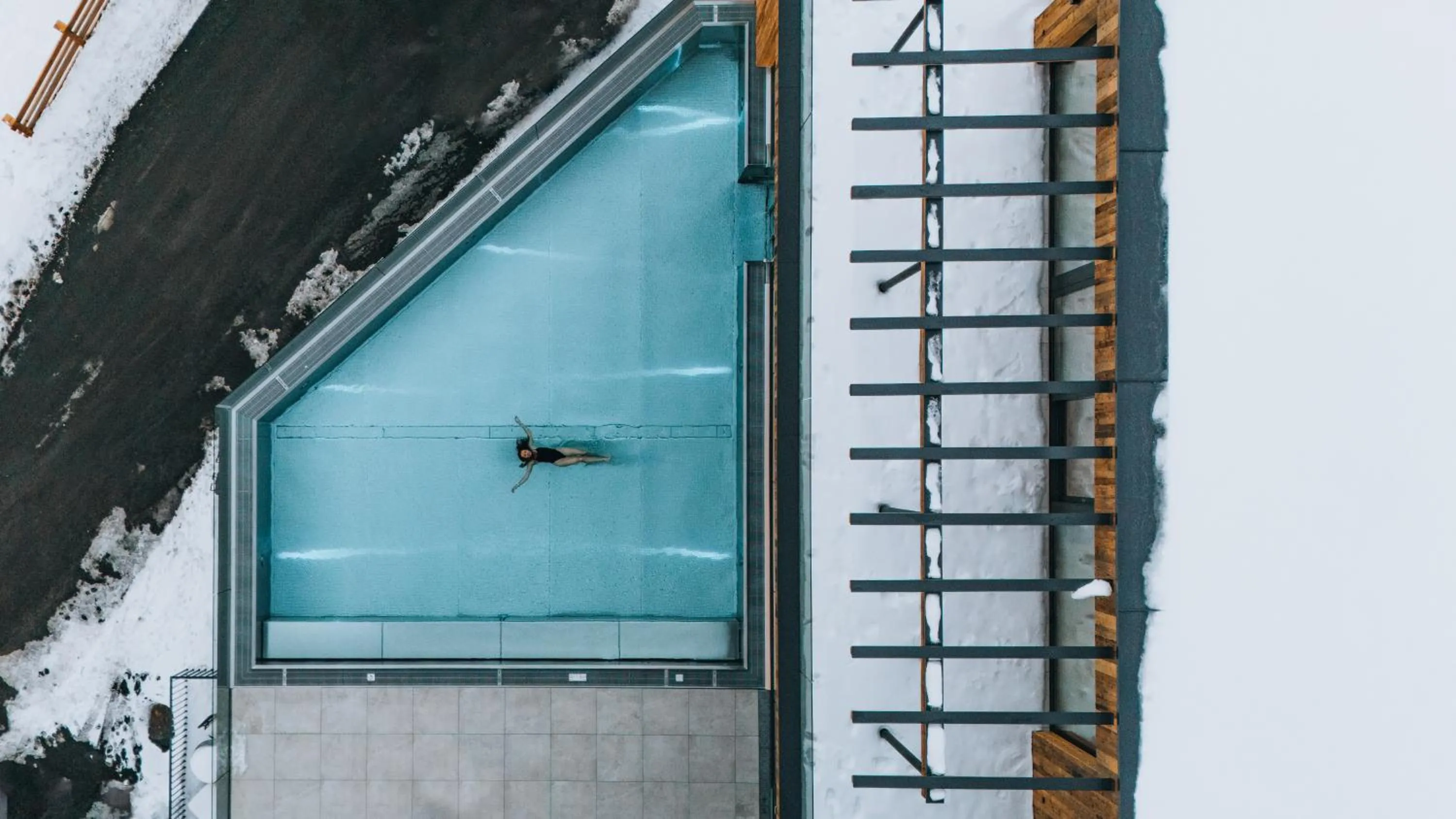Pool view in Grünwald Resort Sölden