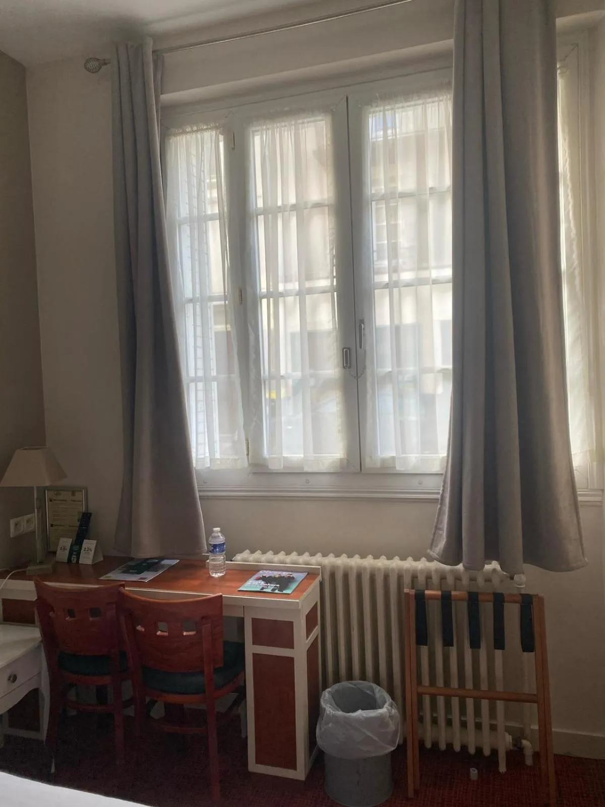 City view in Logis Hôtel Restaurant LE MONARQUE