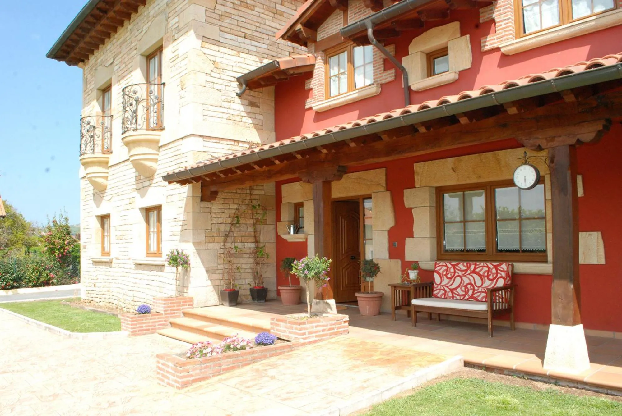 Property building in Posada La Fabula