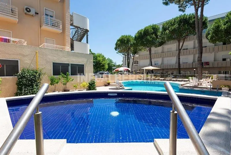 Hot Tub in Hotel Manila