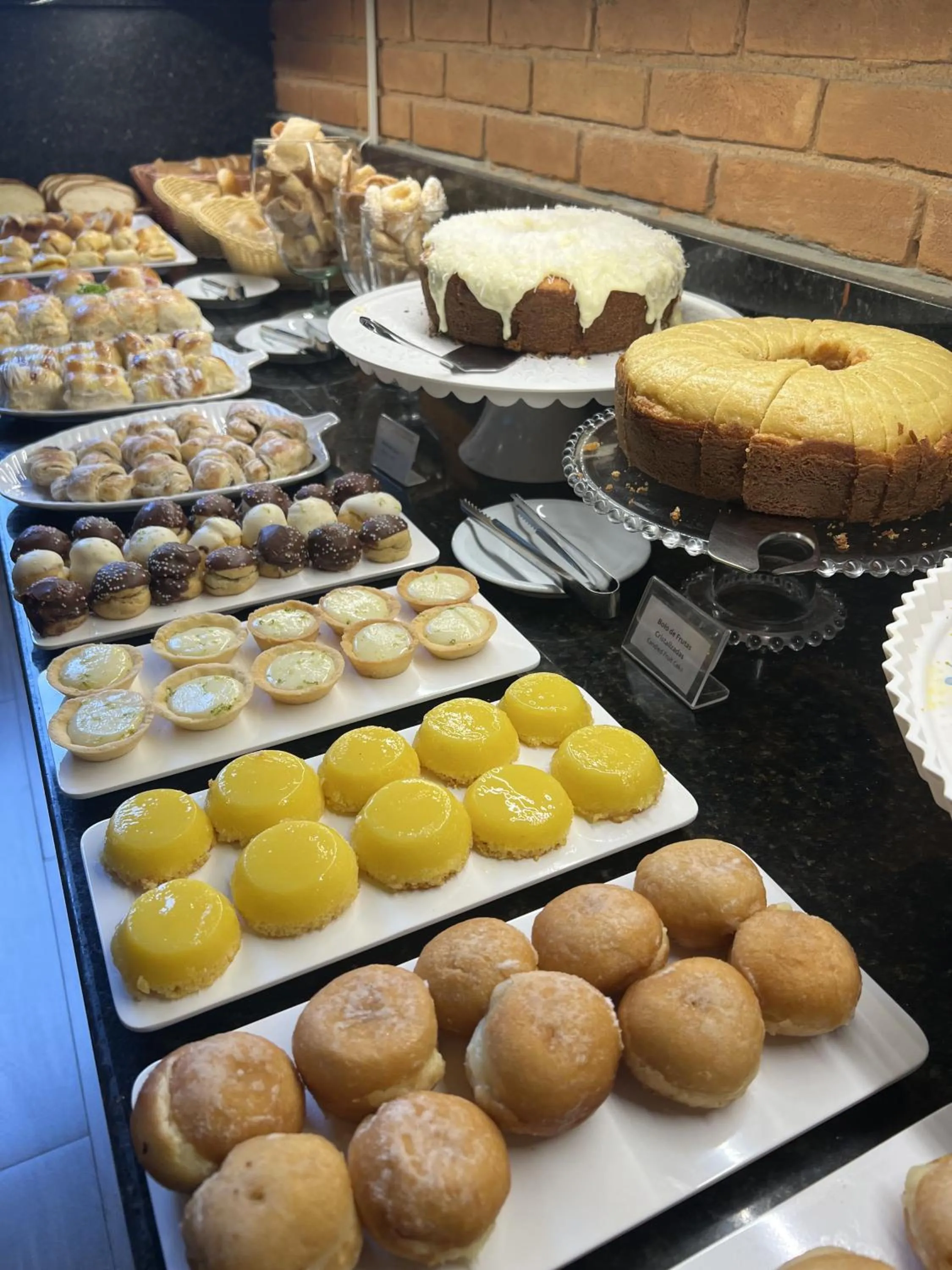 Breakfast in Hotel Aromas de Penedo